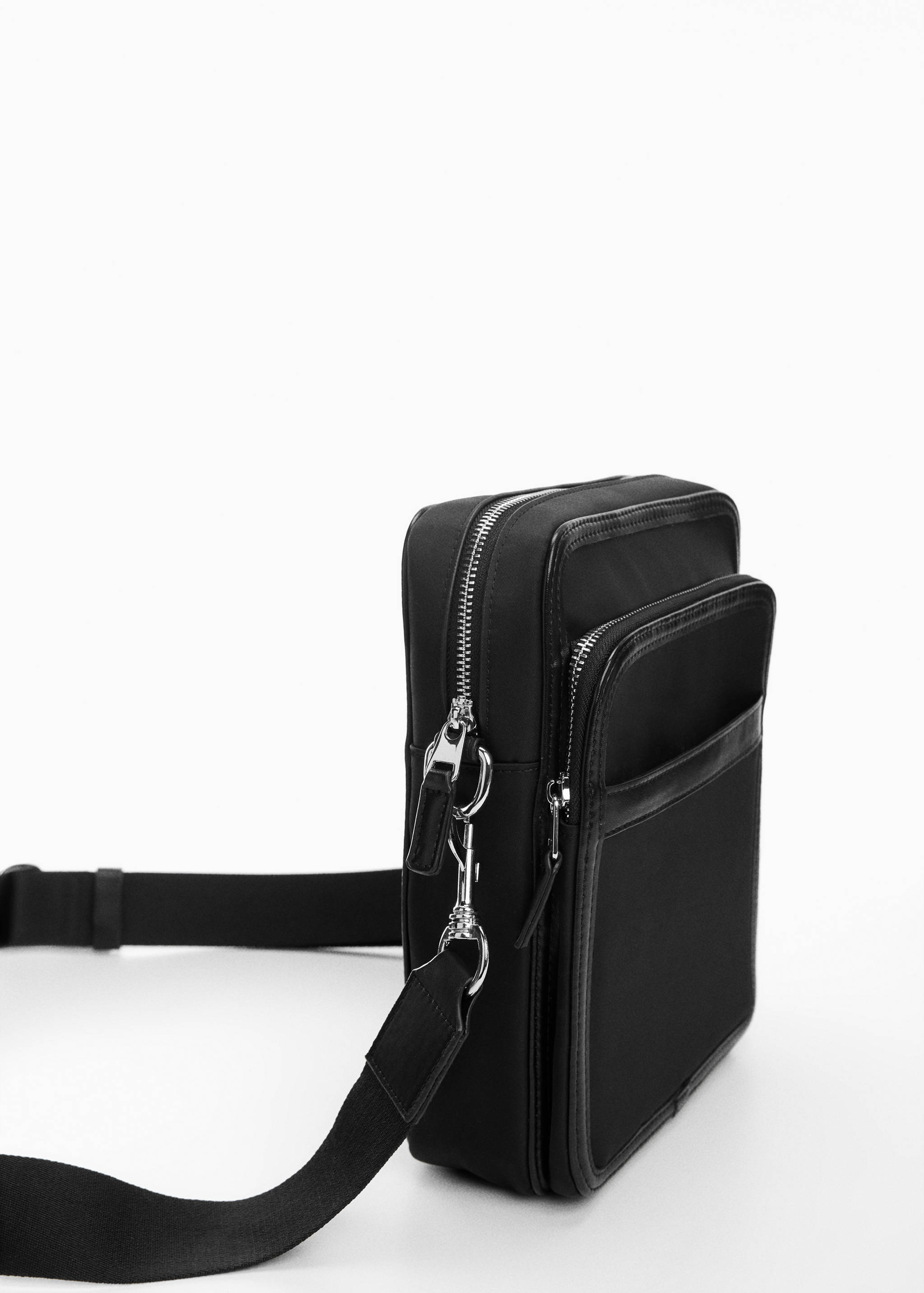 Schultertasche mit Narbenleder-Effekt - Mittlere Ansicht