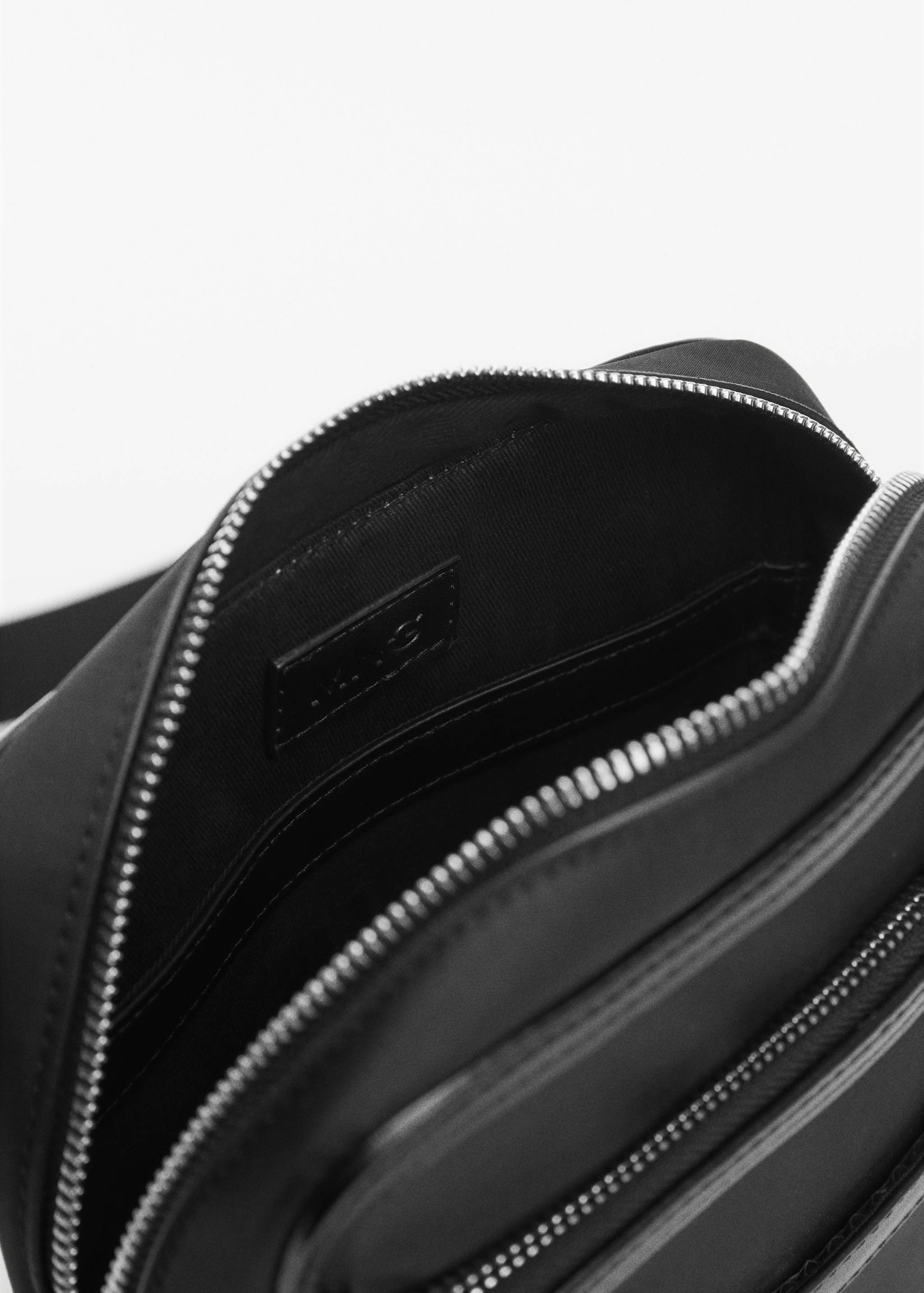 Schultertasche mit Narbenleder-Effekt - Detail des Artikels 2