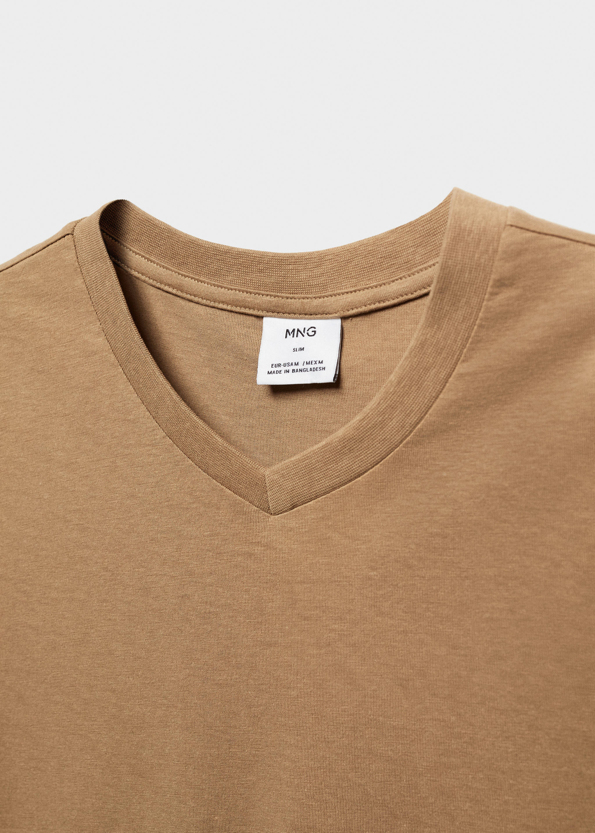 Camiseta básica algodón cuello pico - Detalle del artículo 8