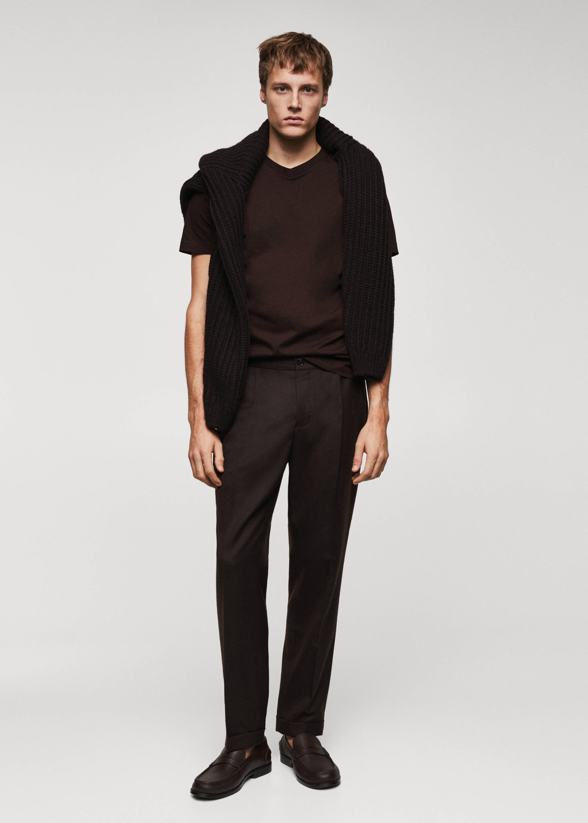 Camiseta básica algodón cuello pico - Plano general