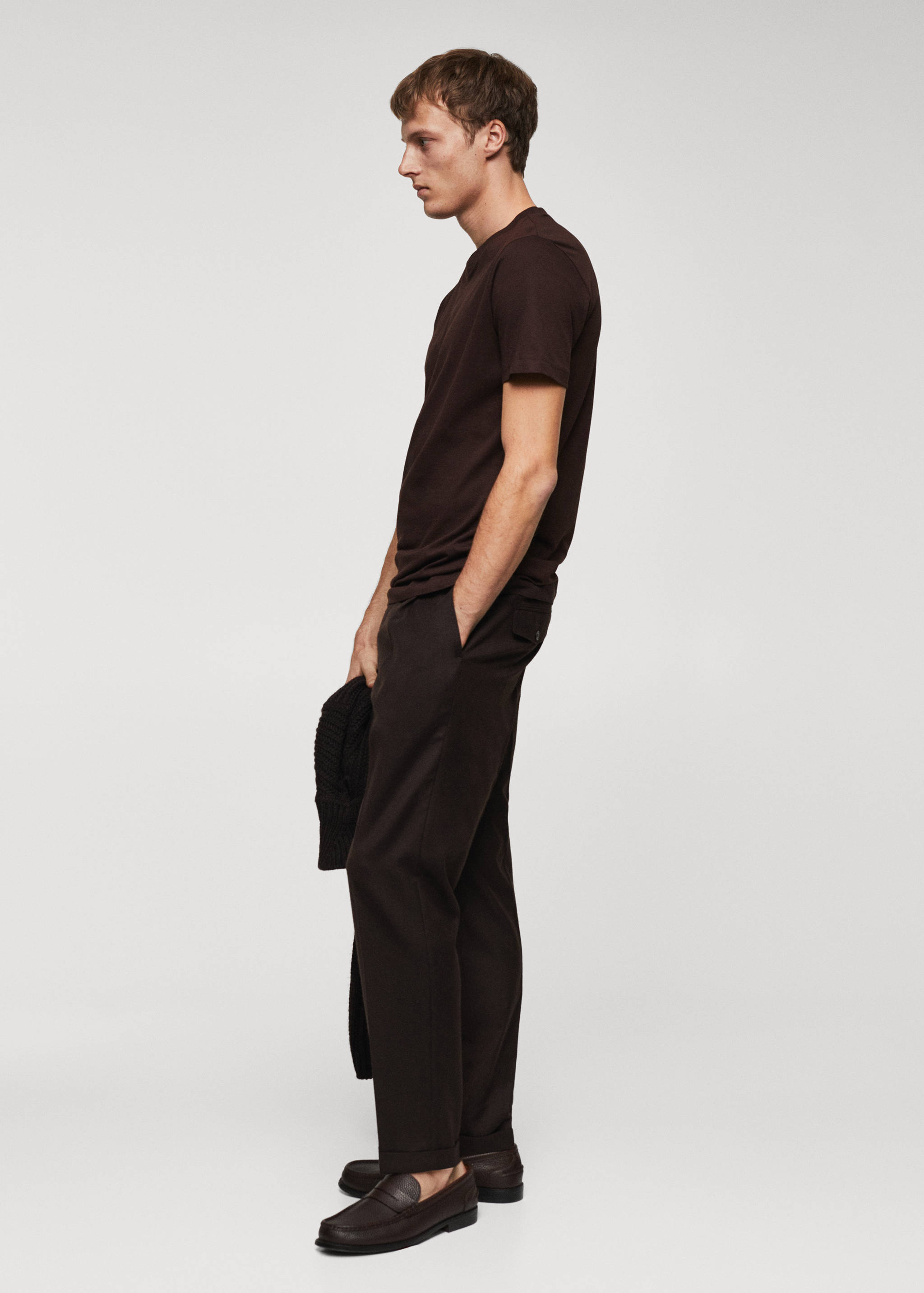 Camiseta básica algodón cuello pico - Detalle del artículo 2