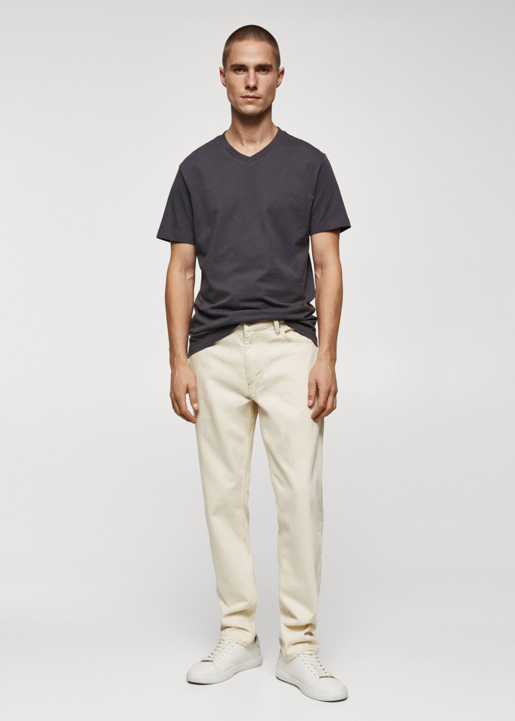 Camiseta básica algodón cuello pico - Plano general