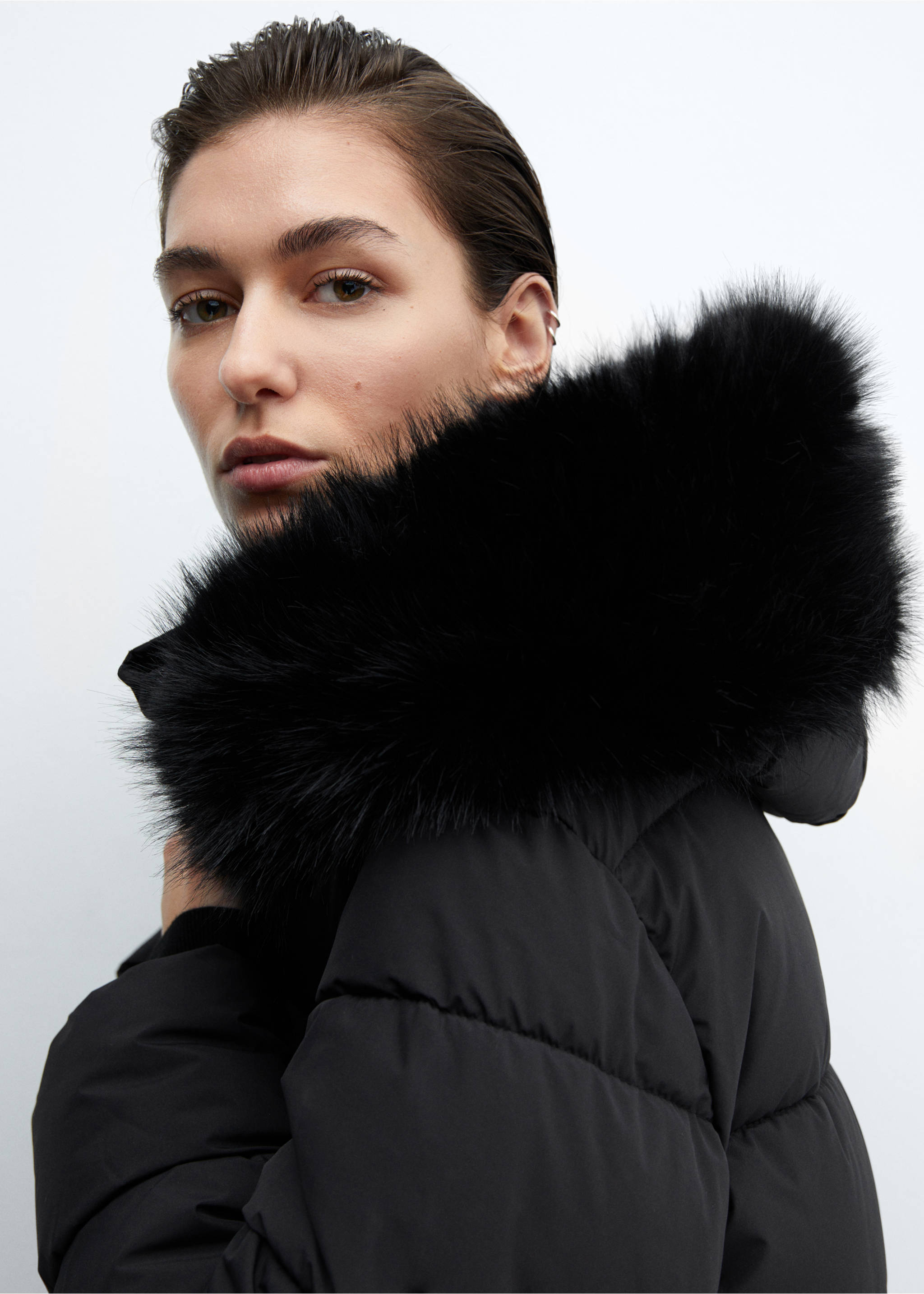 Puffer coat with fur-effect hood - Details of the article 1, Black. Ref: 67090646-00.