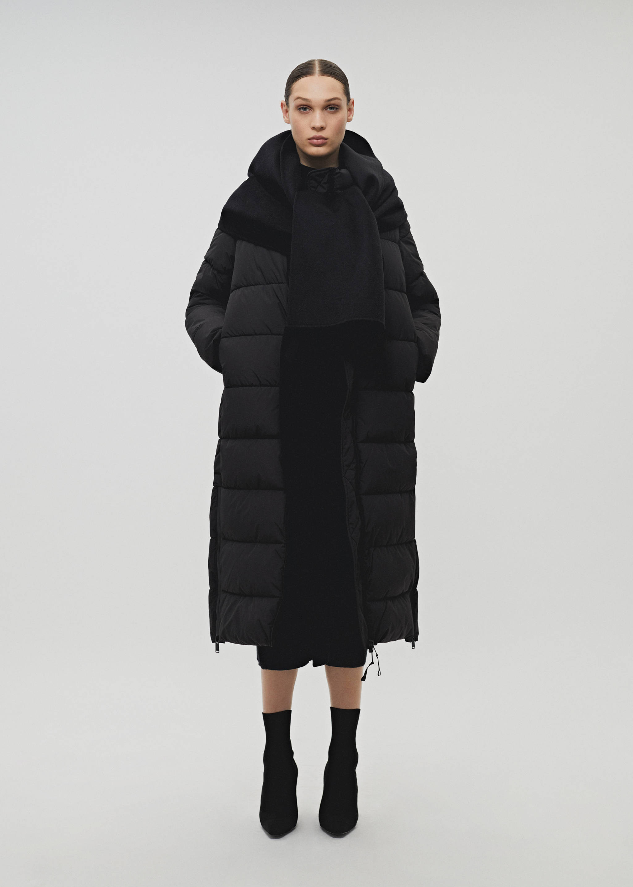 Puffer coat with fur-effect hood - Details of the article 7, Black. Ref: 67090646-00.