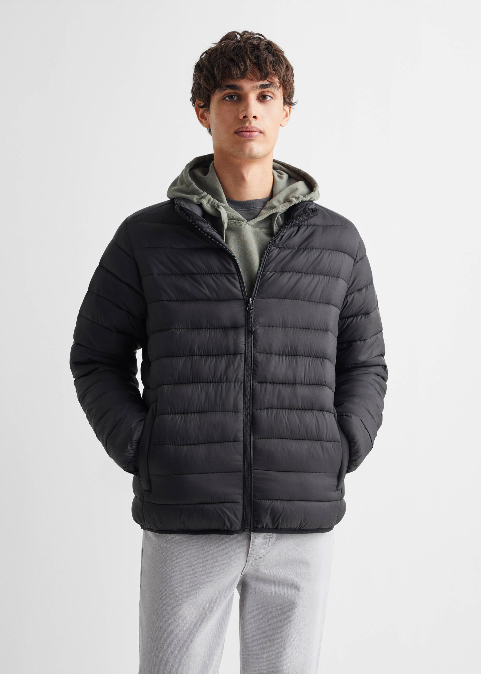 Steppanorak mit Zip - Mittlere Ansicht, Schwarz. Ref: 67090676-00.