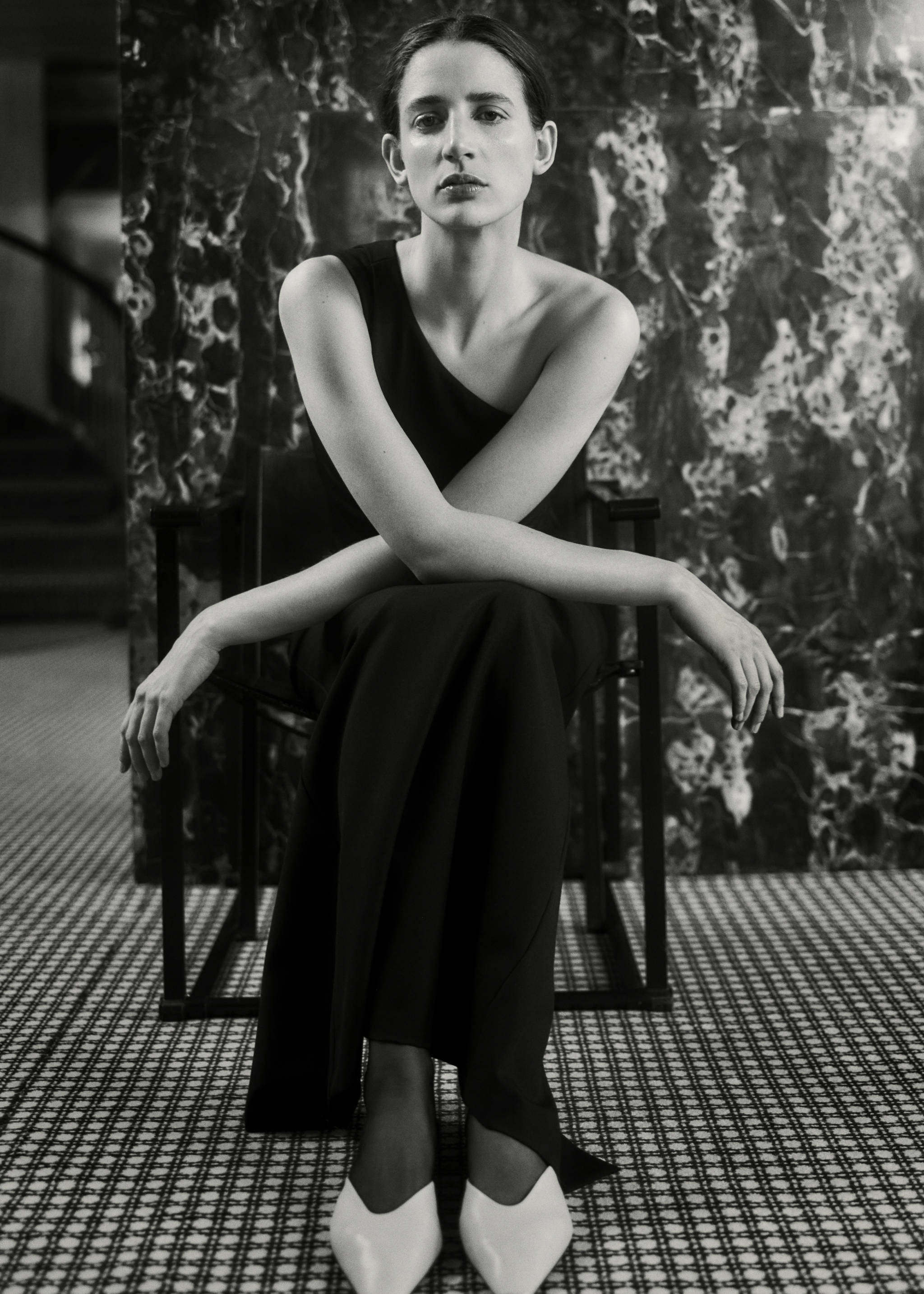 Asymmetric design top - Details of the article 6