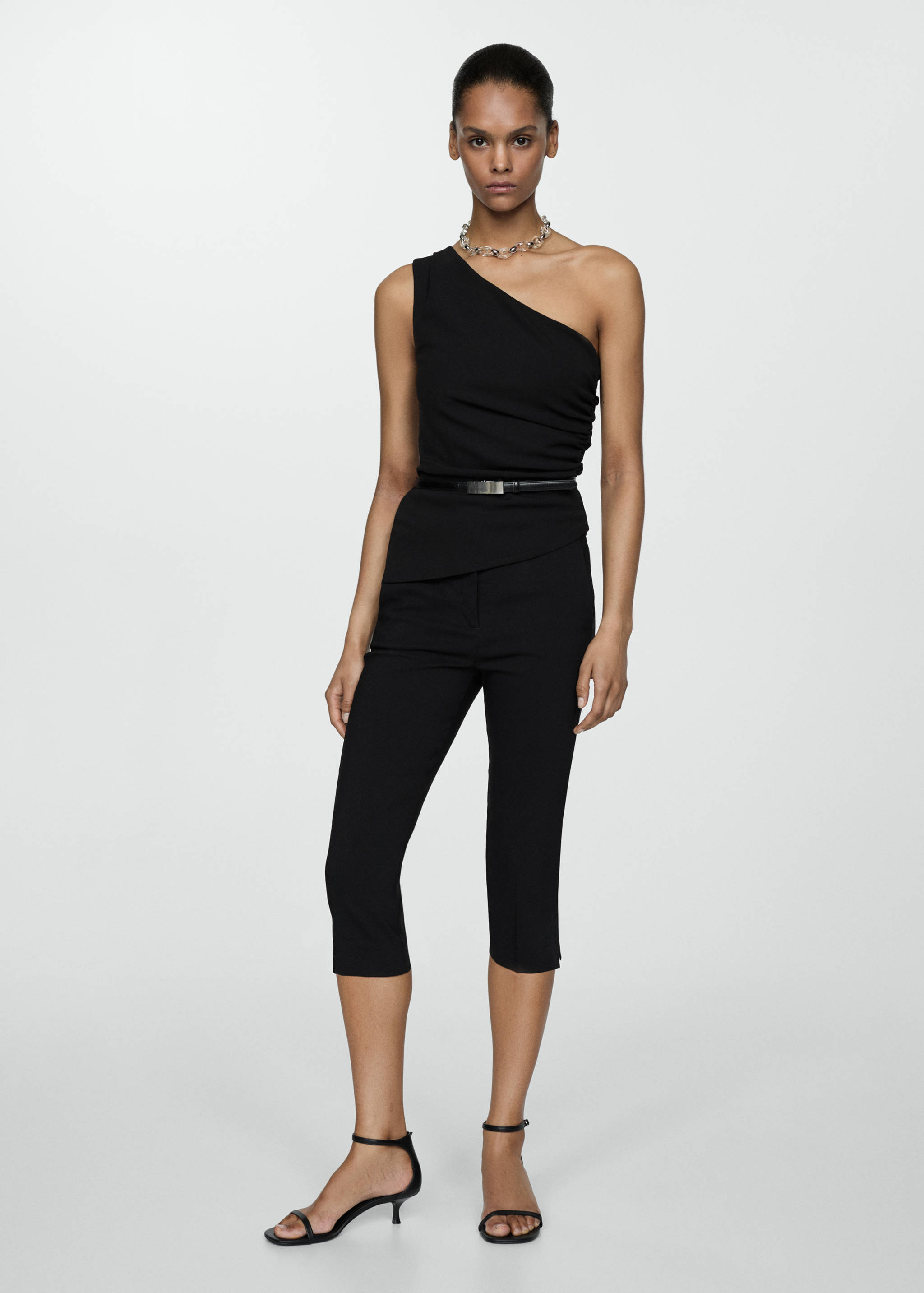 Asymmetric design top - Details of the article 2