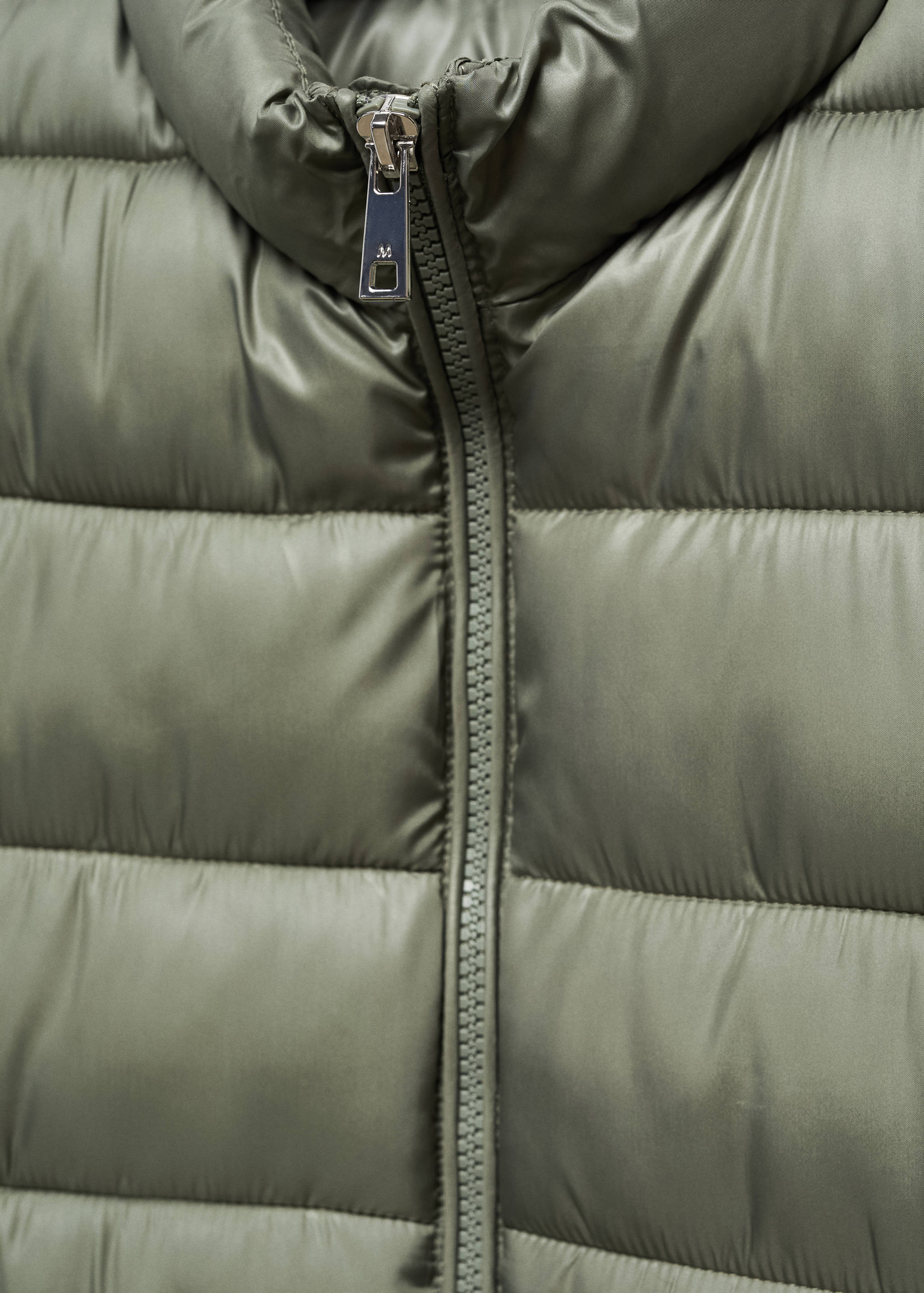 Ultra-light quilted gilet - Details of the article 8