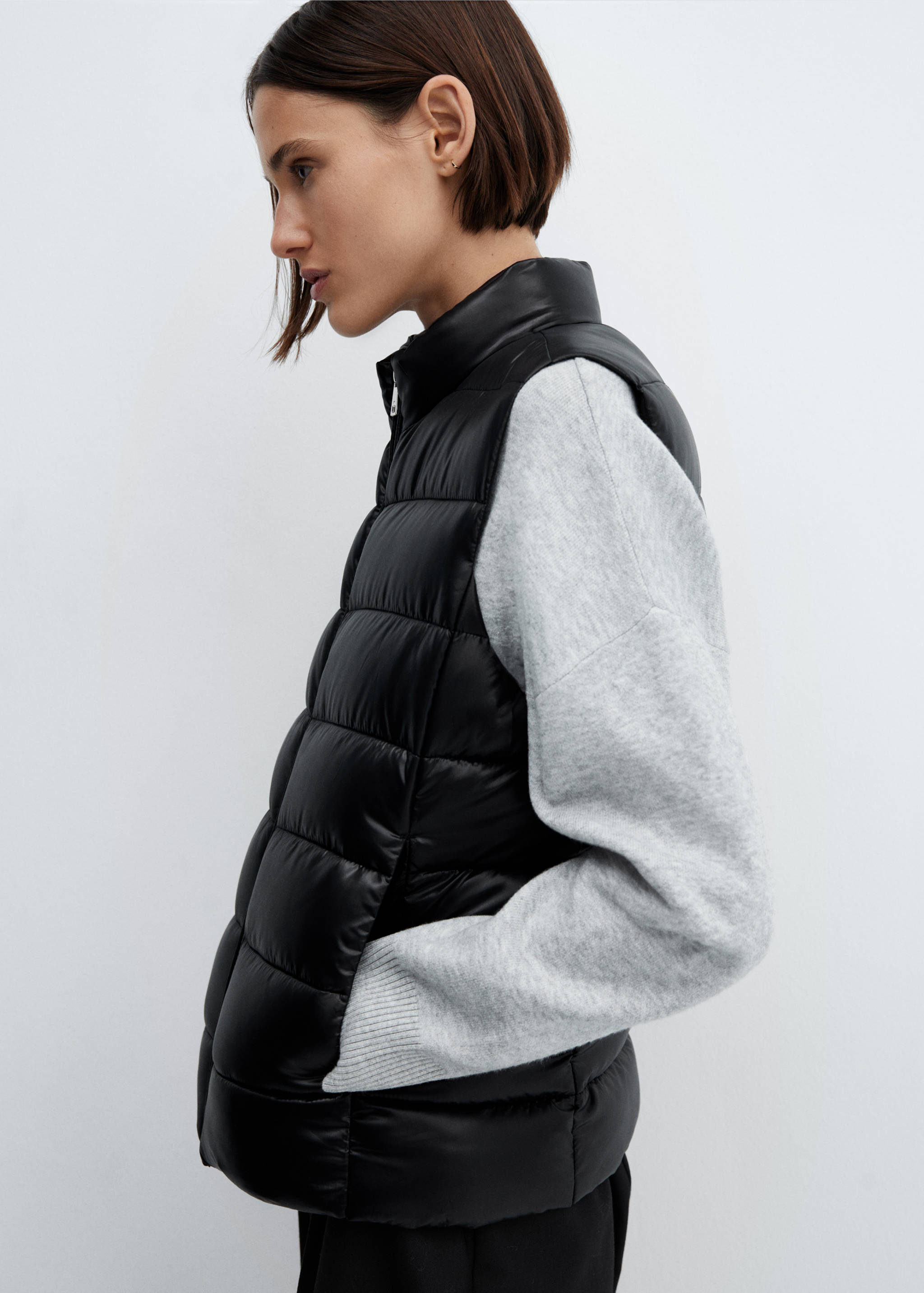 Ultra-light quilted gilet - Details of the article 4