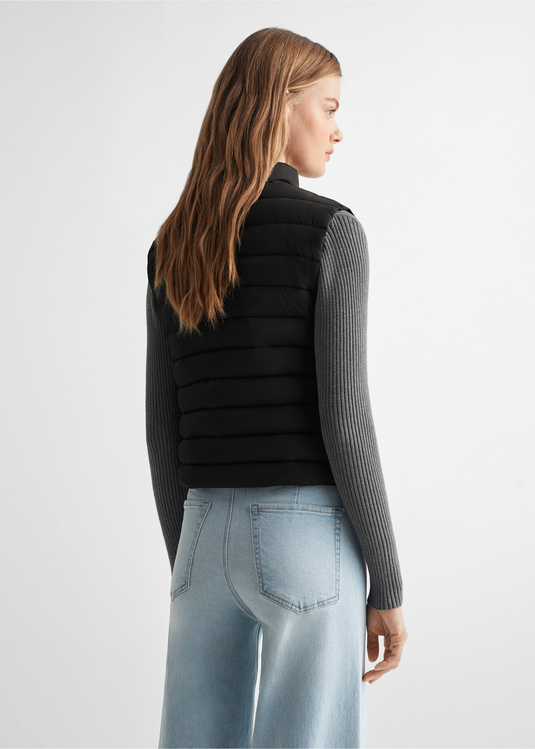 Quilted gilet - Reverse of the article, Black. Ref: 67092911-00.