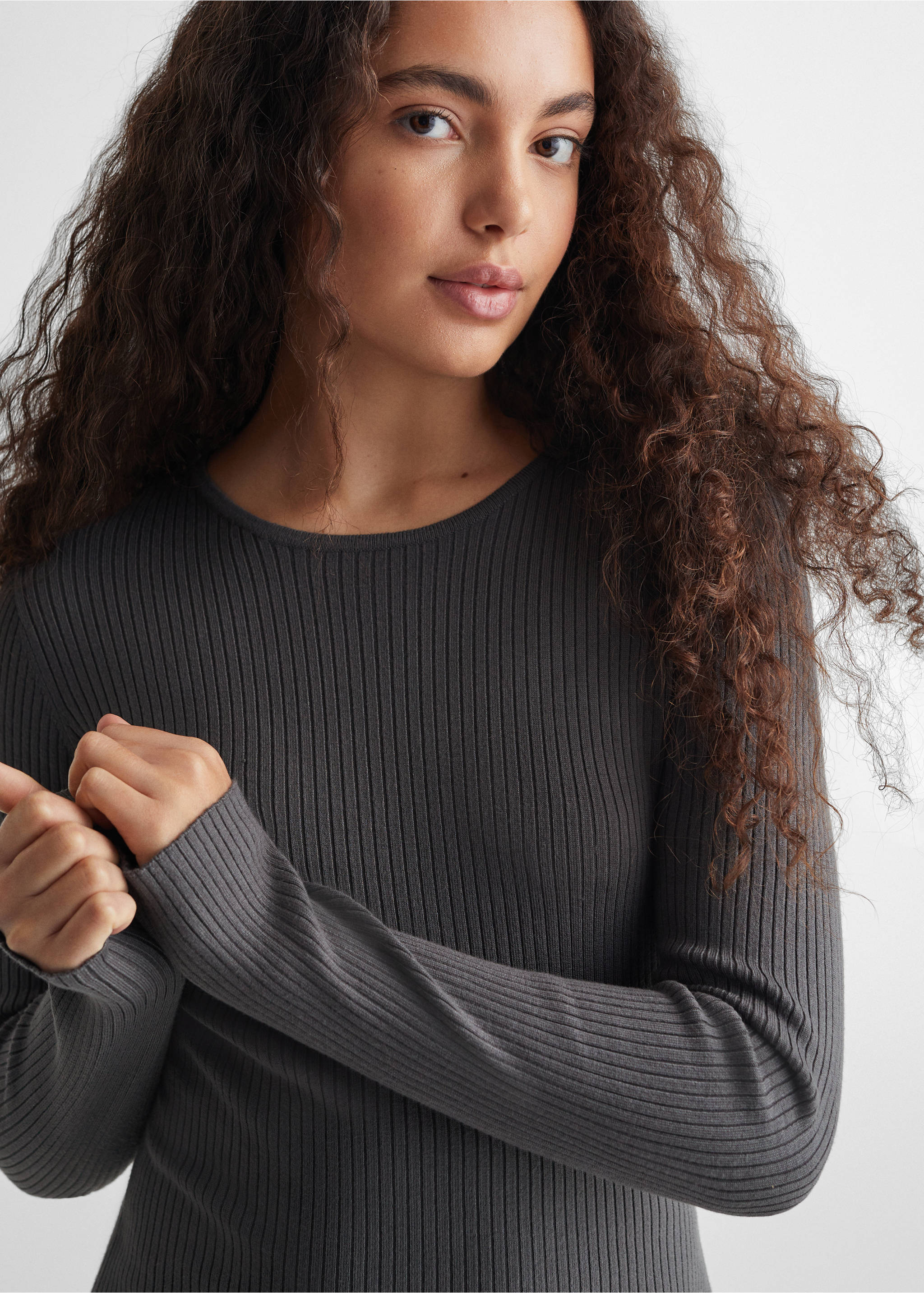 Ribbed midi dress - Details of the article 1, Grey. Ref: 67092915-00.