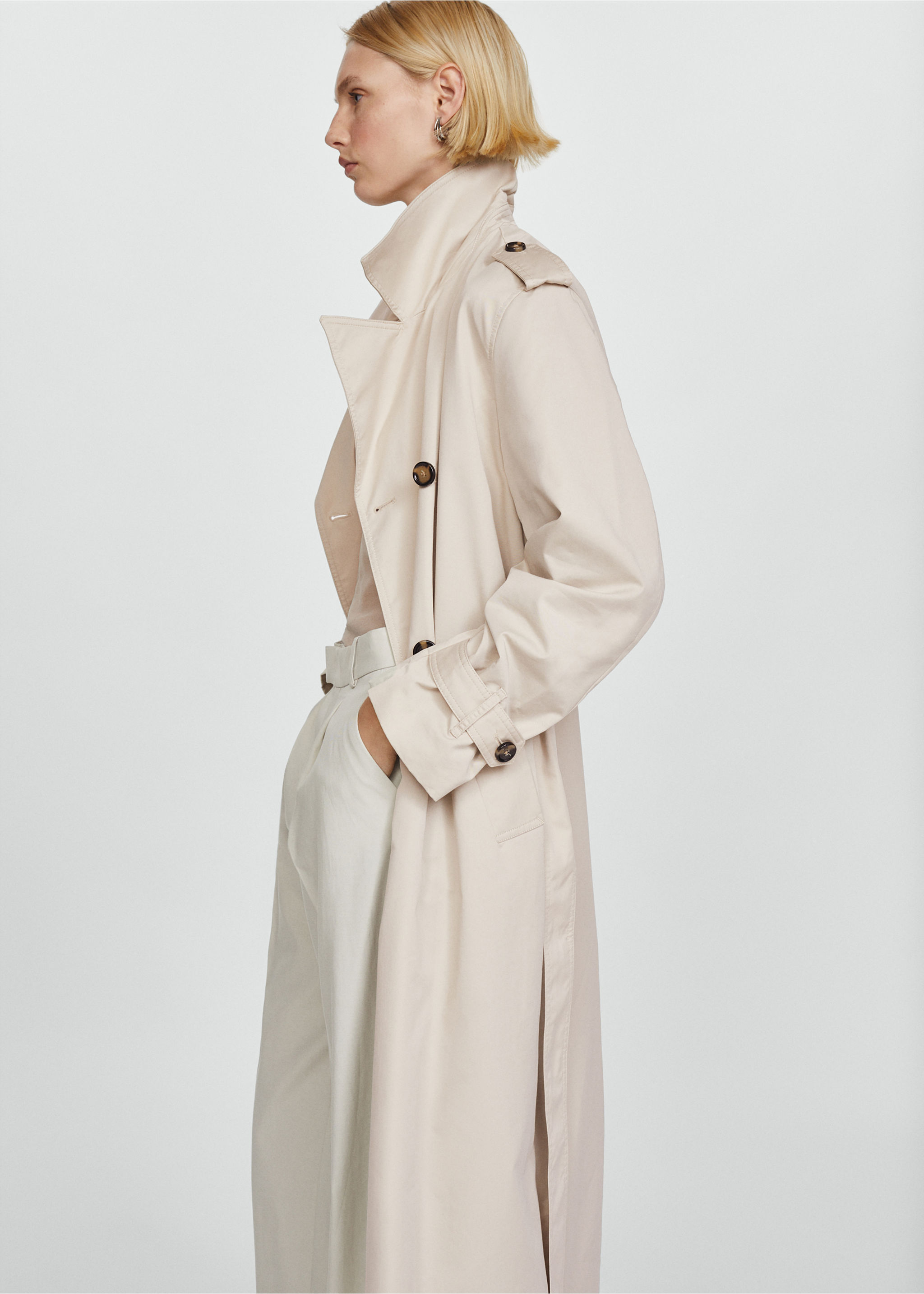 Double-breasted trench coat - Details of the article 6