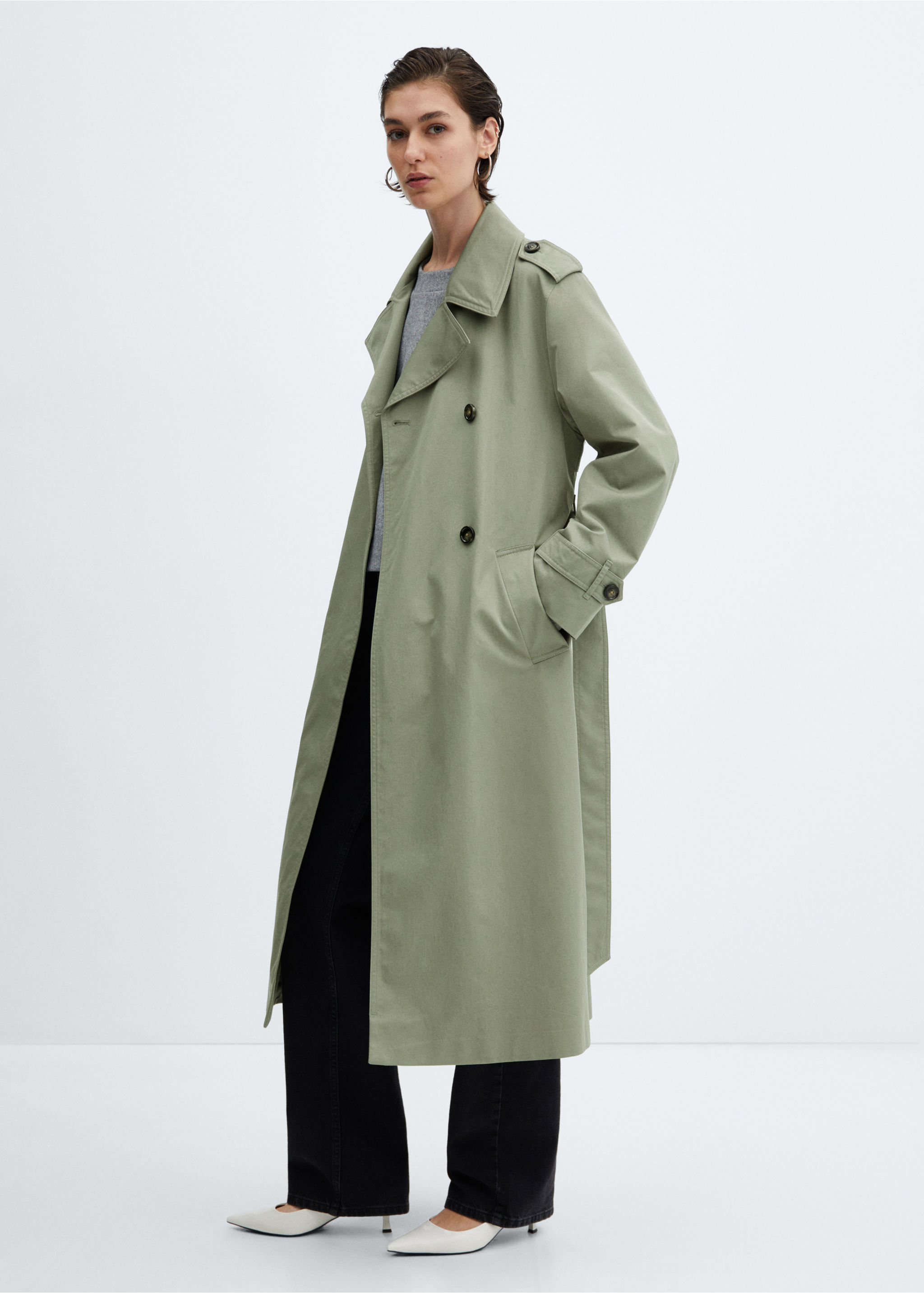 Double-breasted trench coat - General plane