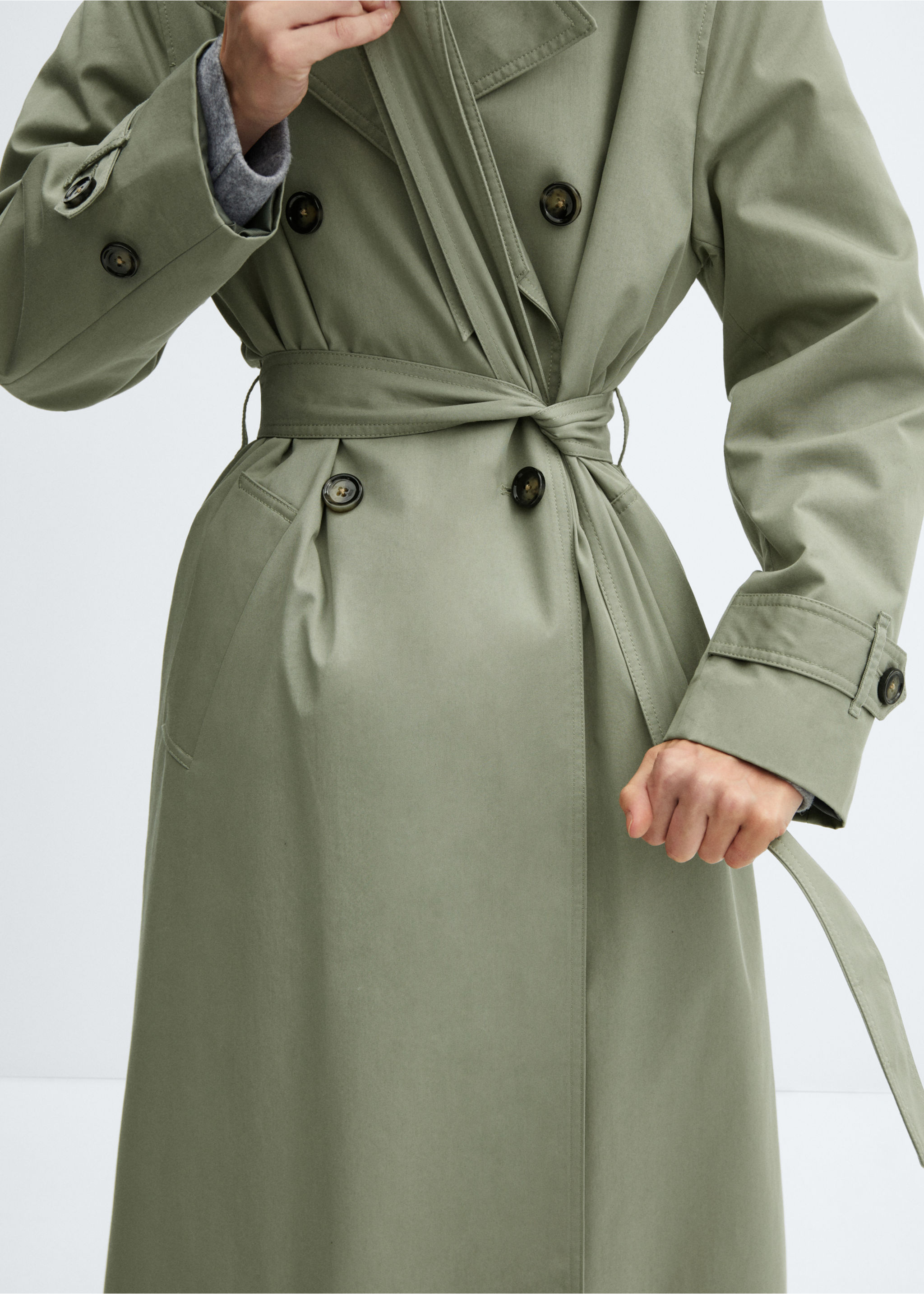 Double-breasted trench coat - Details of the article 6