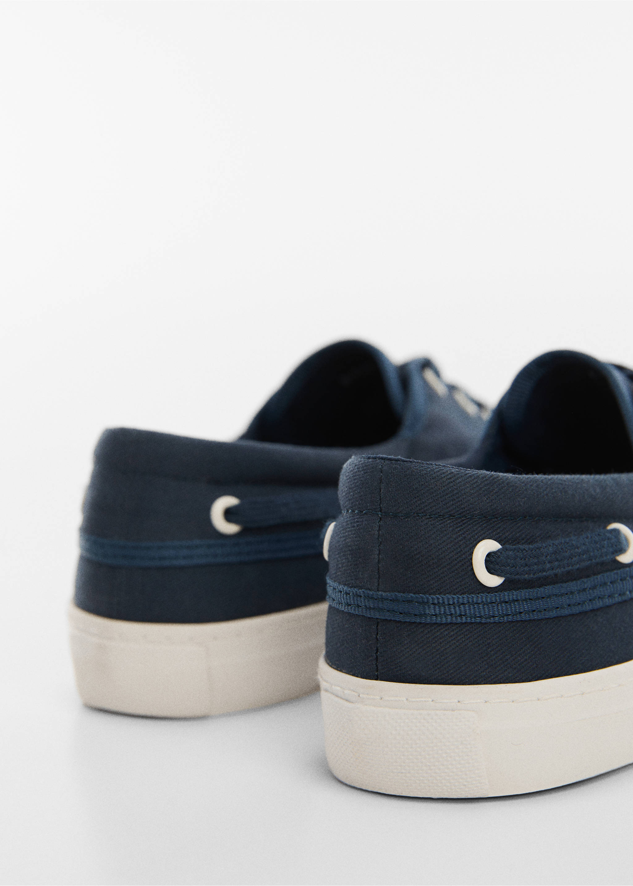 Sporty nautical laces - Details of the article 1, Blue. Ref: 67094018-00.