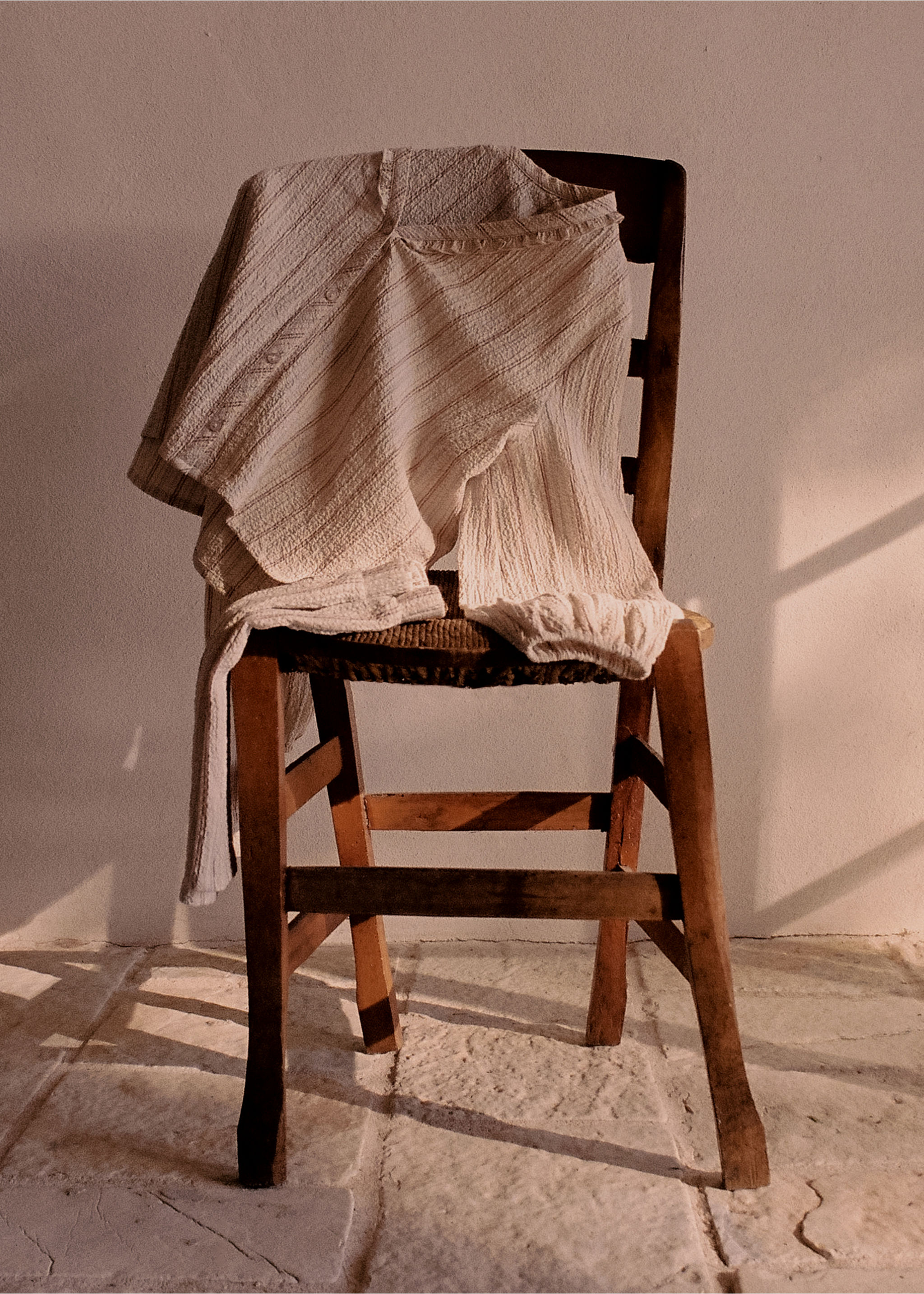 Two-piece textured cotton pyjamas - Details of the article 5