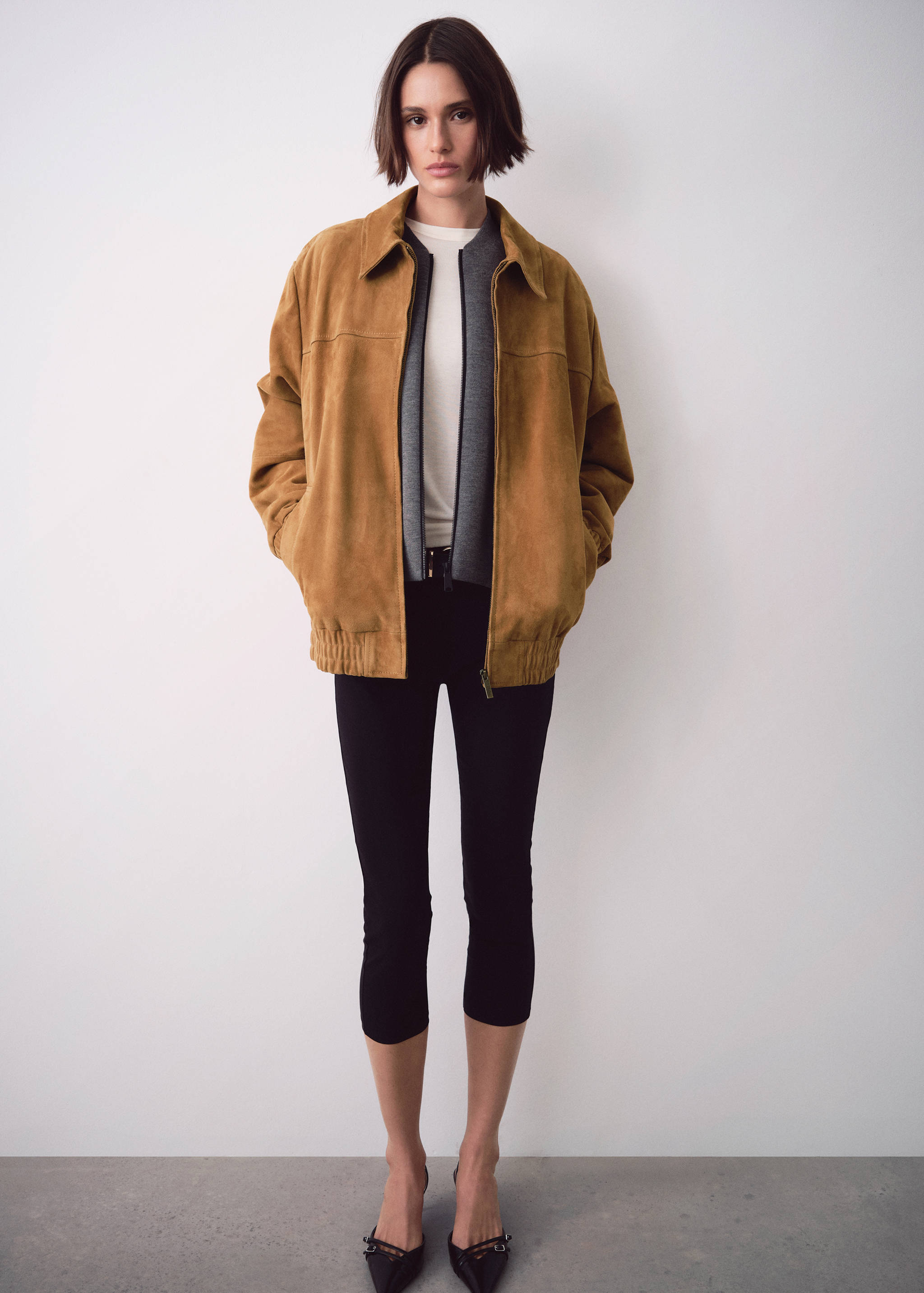 Leather bomber jacket - Details of the article 6