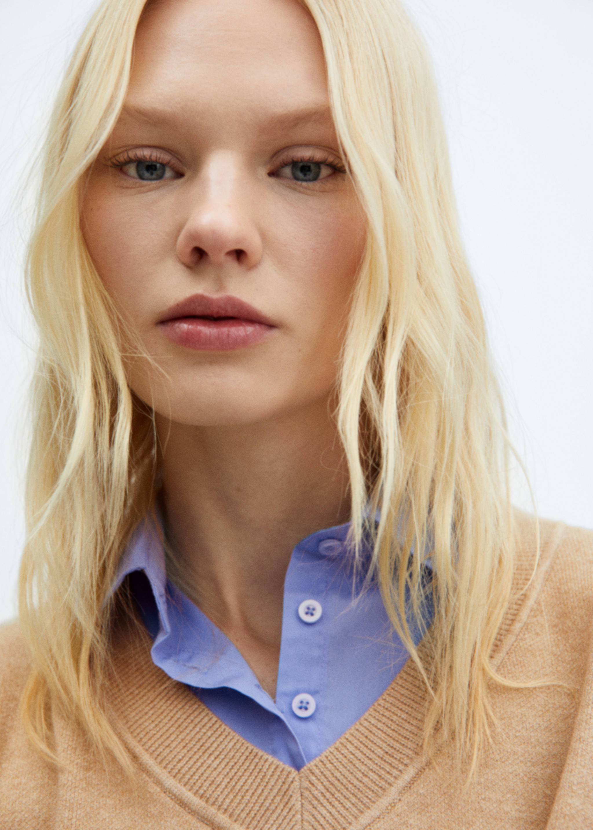 Pullover mit Hemdeinsatz - Detail des Artikels 1