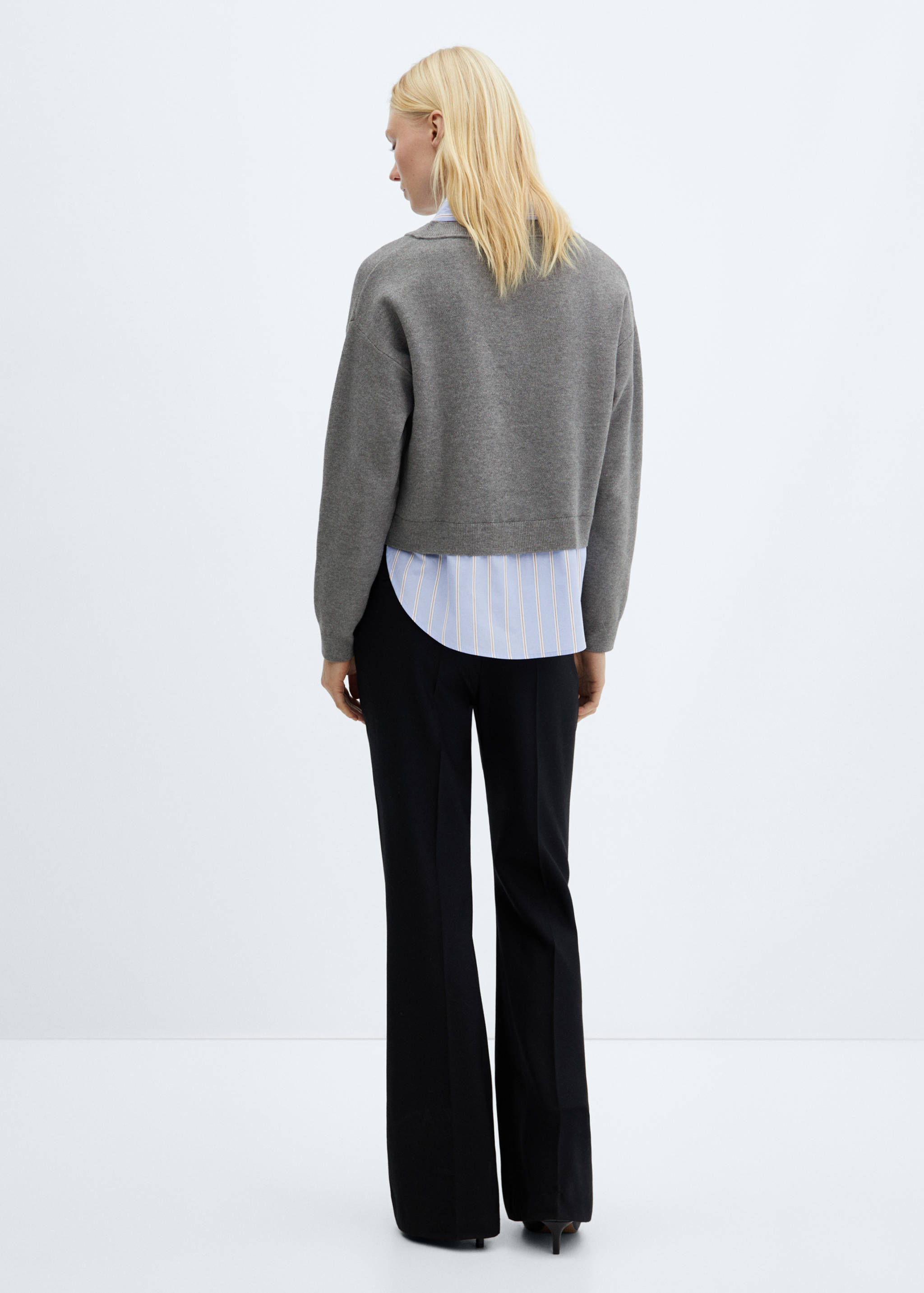 Pullover mit Hemdeinsatz - Rückseite des Artikels