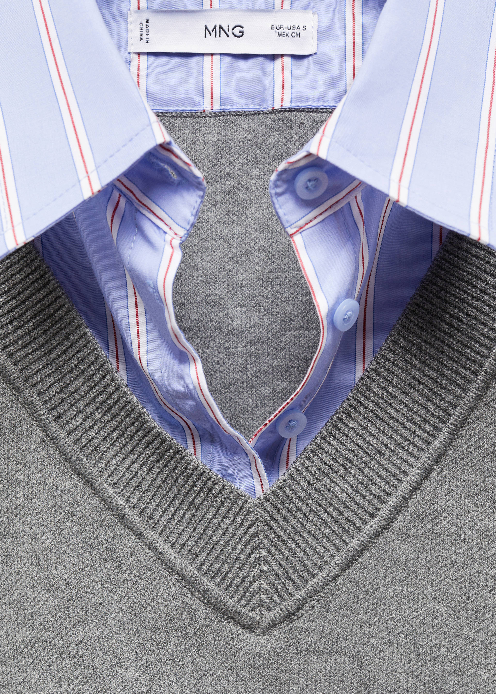 Pullover mit Hemdeinsatz - Detail des Artikels 8