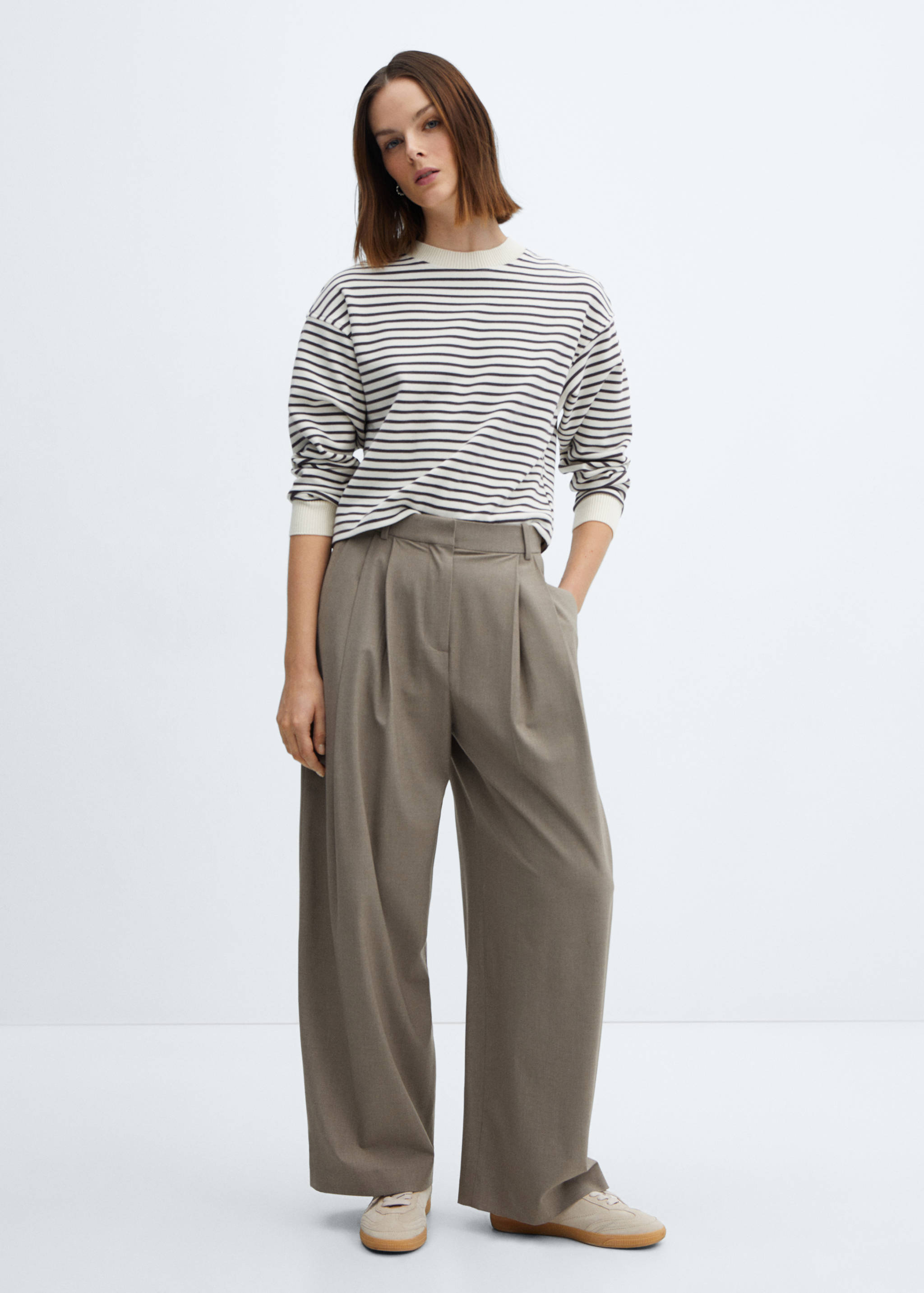 Hanorac din tricot cu dungi - Plan general