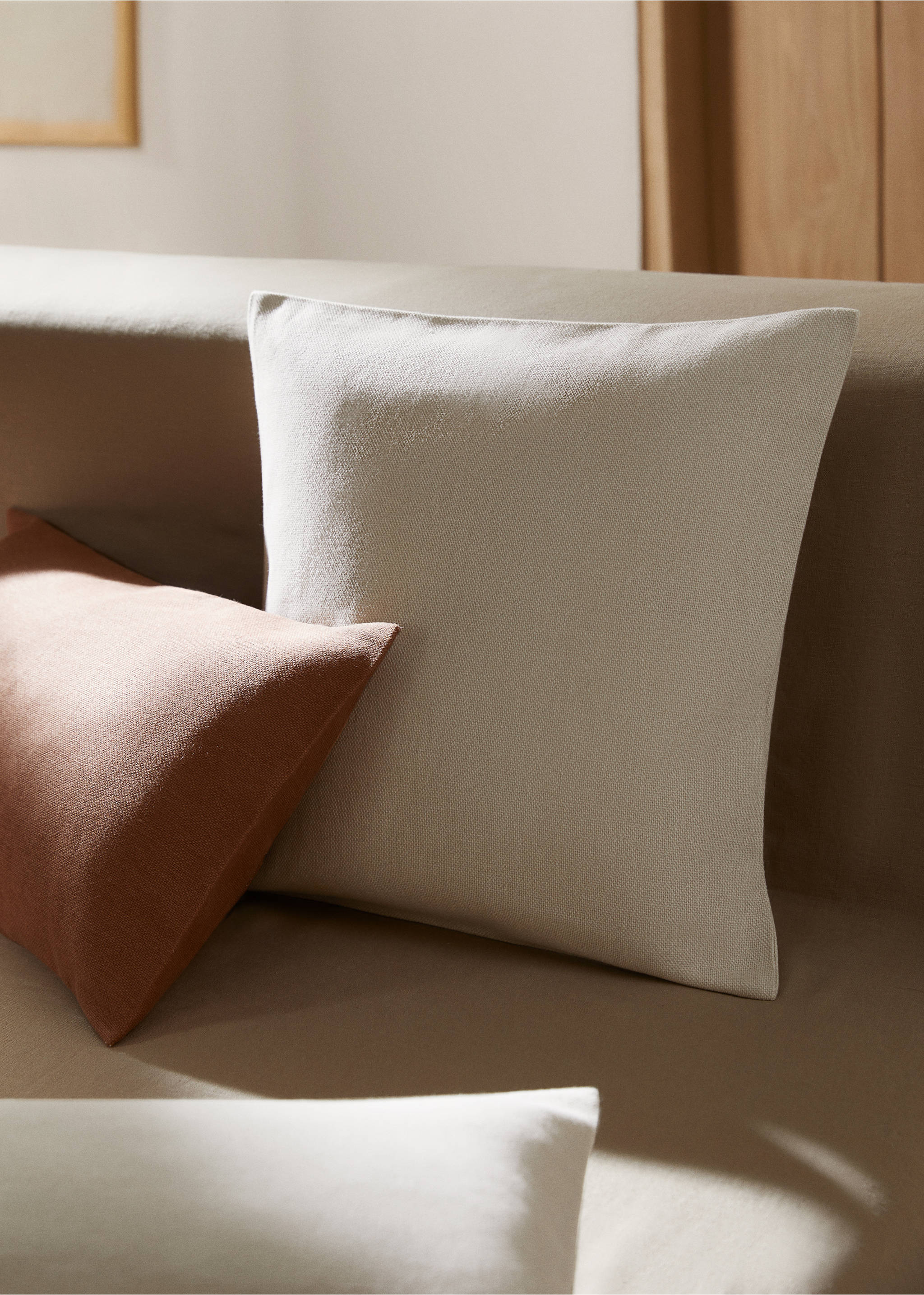 Textured cotton cushion case 45x45cm - General plane, Sand. Ref: 67094047-00.