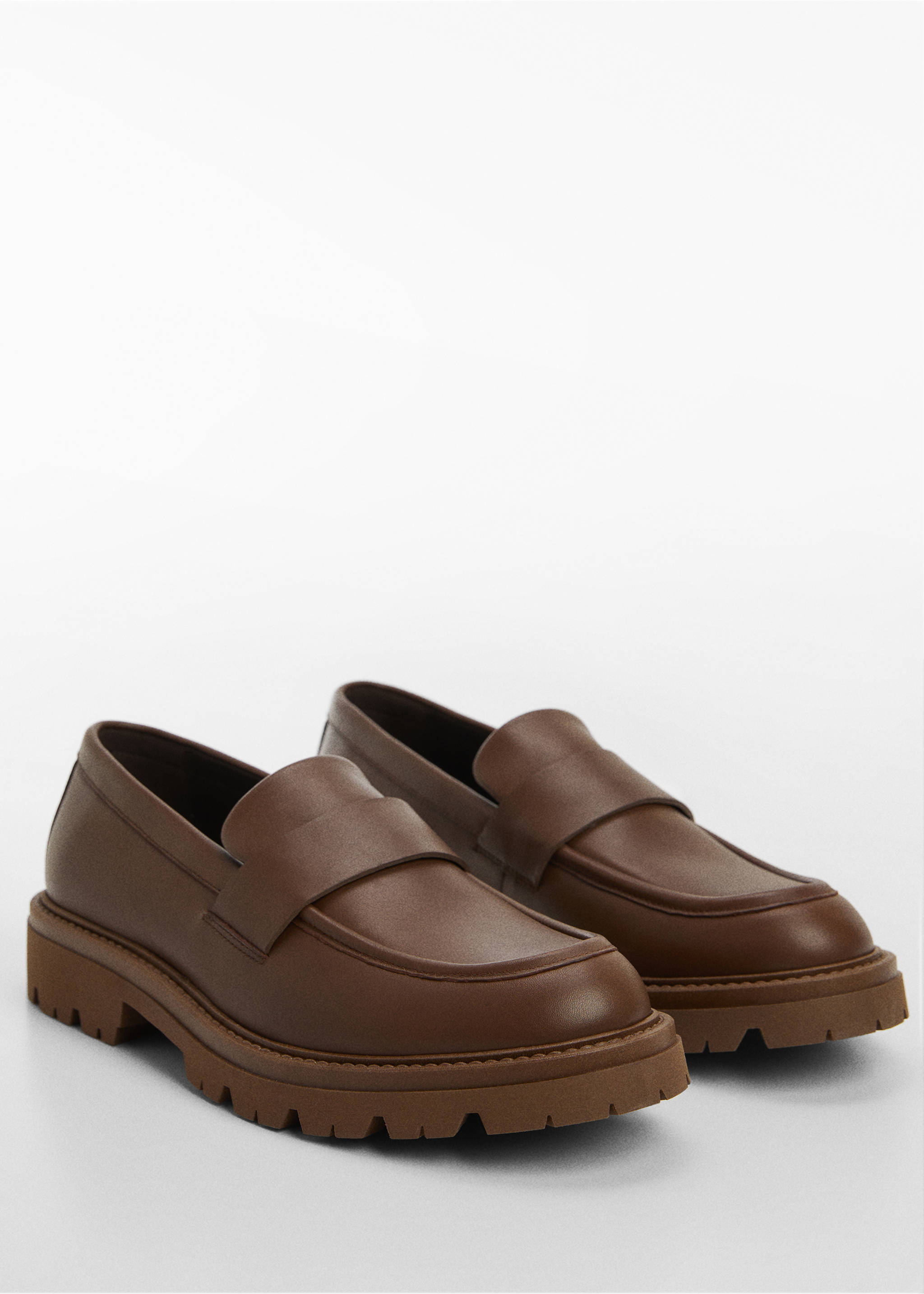 Leather moccasin with track sole - Medium plane, Chocolate. Ref: 67094470-00.
