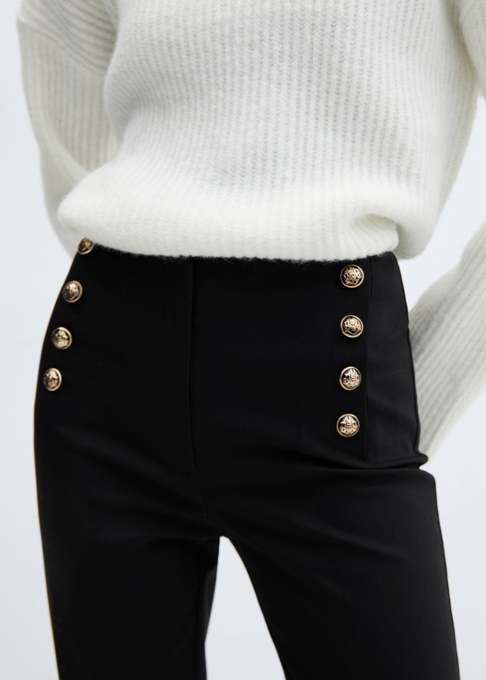 Cropped broek met knopen - Detail van het artikel 6
