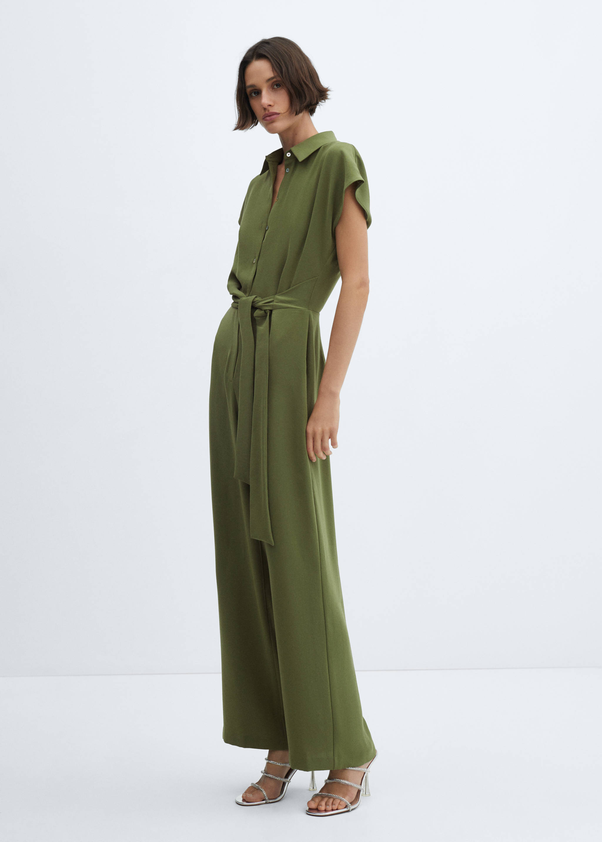 Langer Jumpsuit mit Schleife - Allgemeine Ansicht