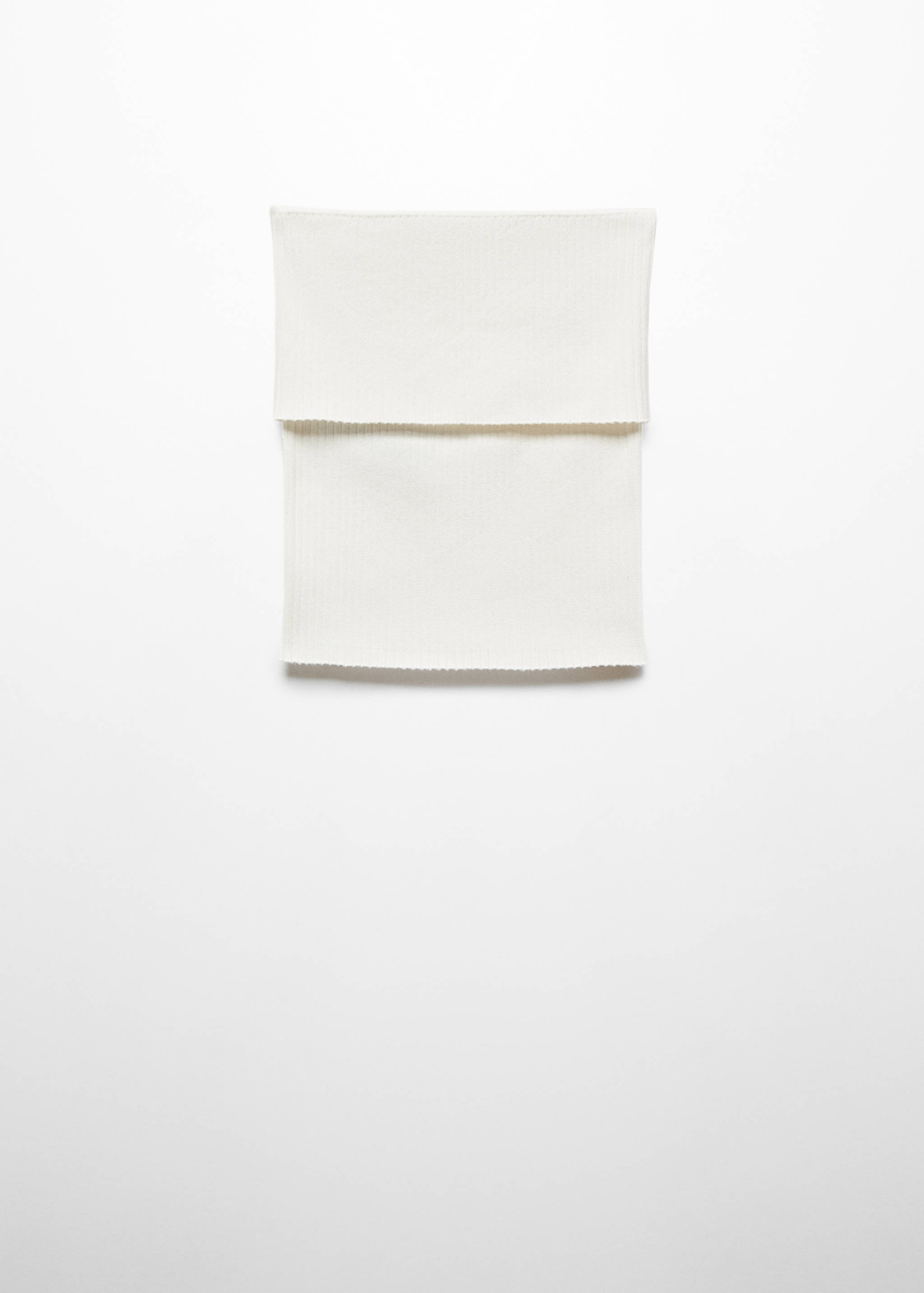 Top s výstřihem bez ramínek - Zboží bez modelu