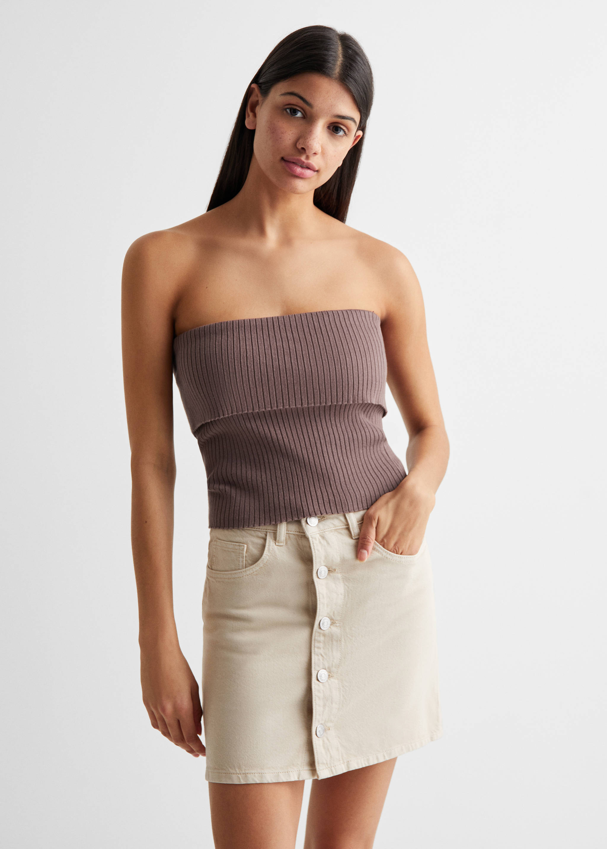 Top s výstřihem bez ramínek - Náhled ve středové rovině