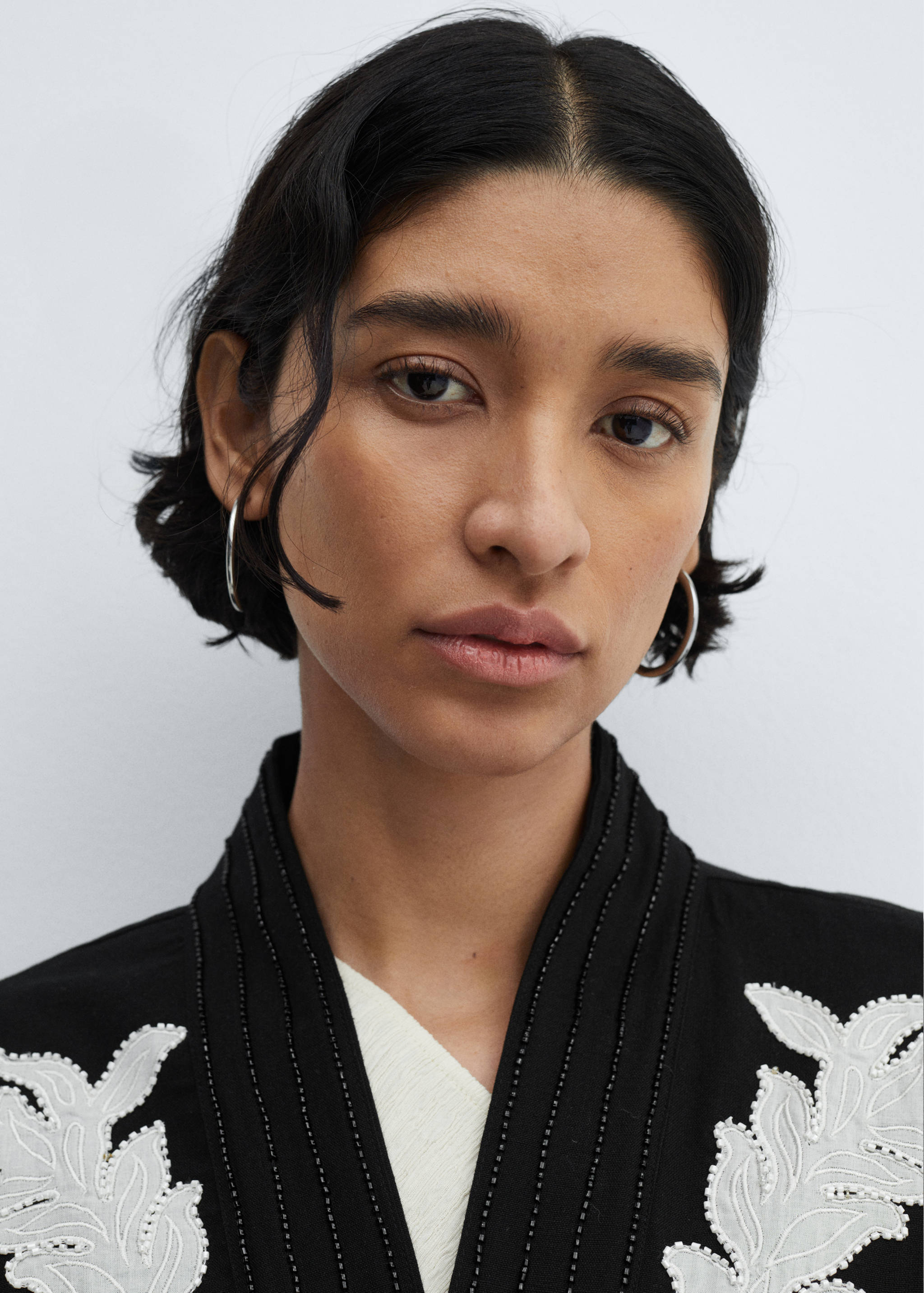 Floral embroidered kaftan - Details of the article 1