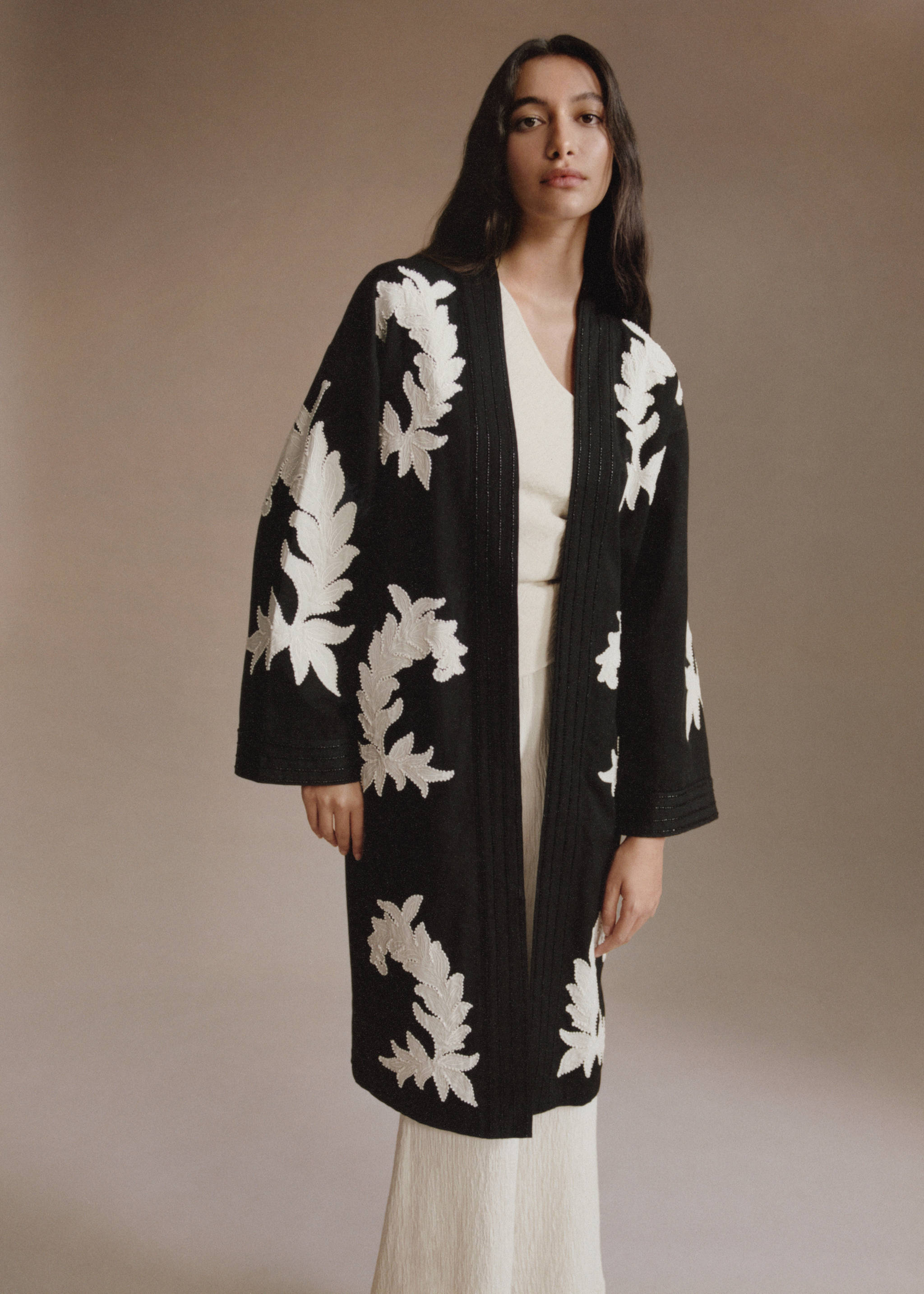 Floral embroidered kaftan - Details of the article 6