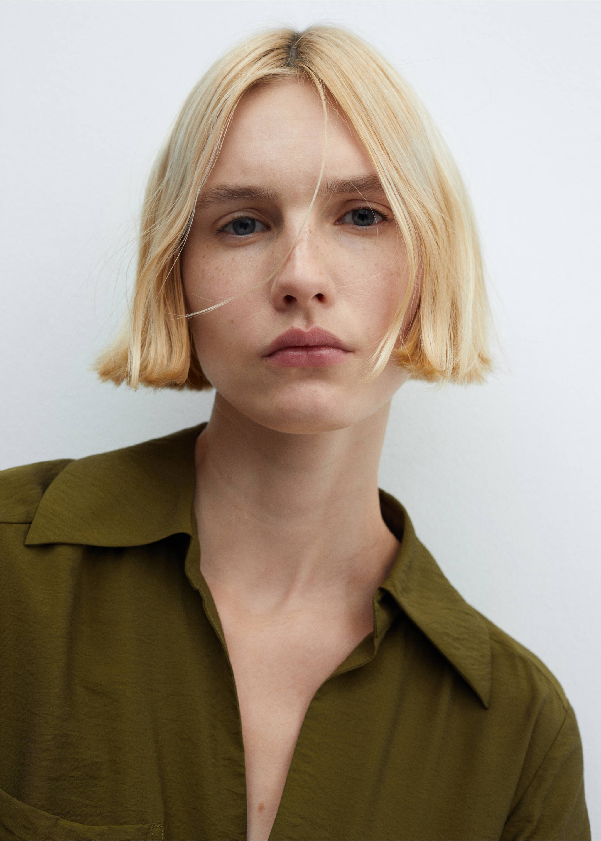 Bow wrap dress - Details of the article 1, Khaki. Ref: 67095739-00.