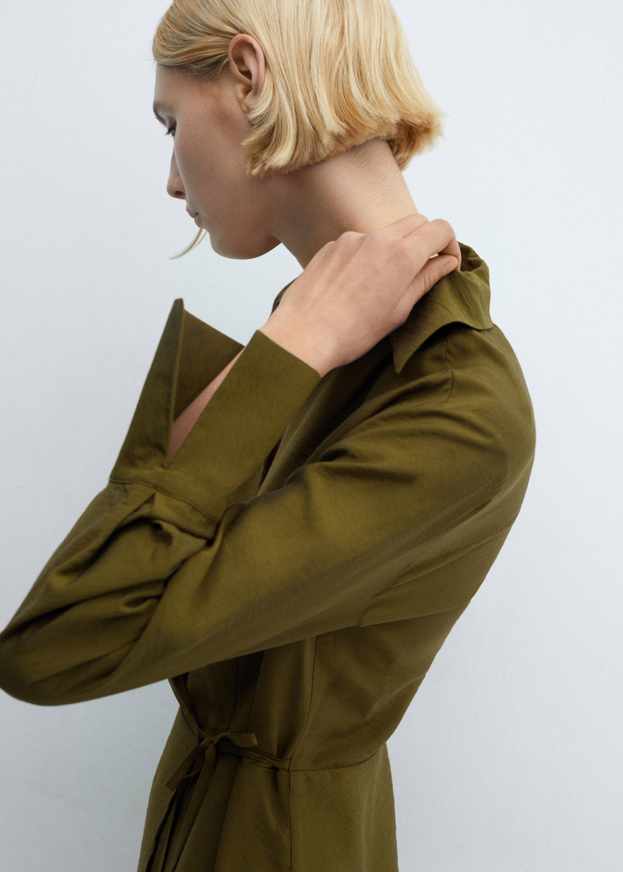 Bow wrap dress - Details of the article 2