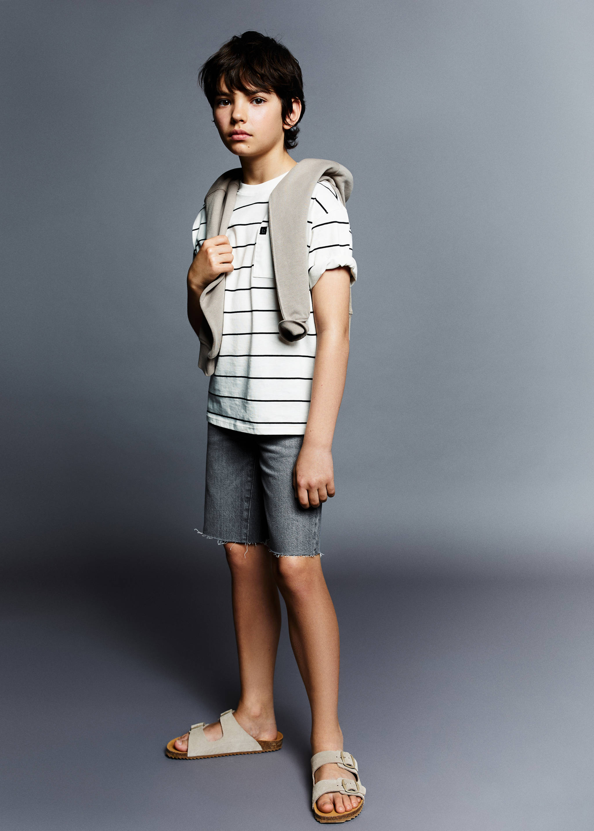 Bermudes denim vora desfilada - Pla general