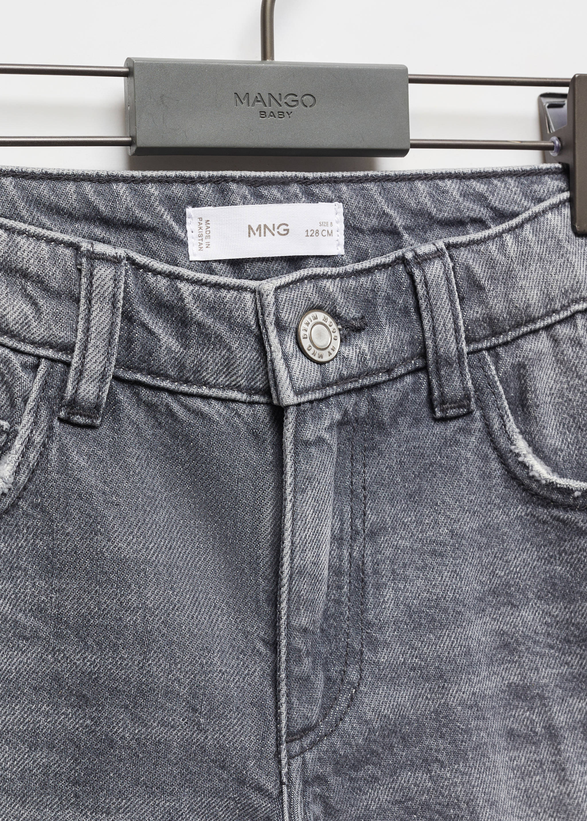 Bermudes denim vora desfilada - Detall de l'article 8, Gris denim. Ref: 67095998-00.