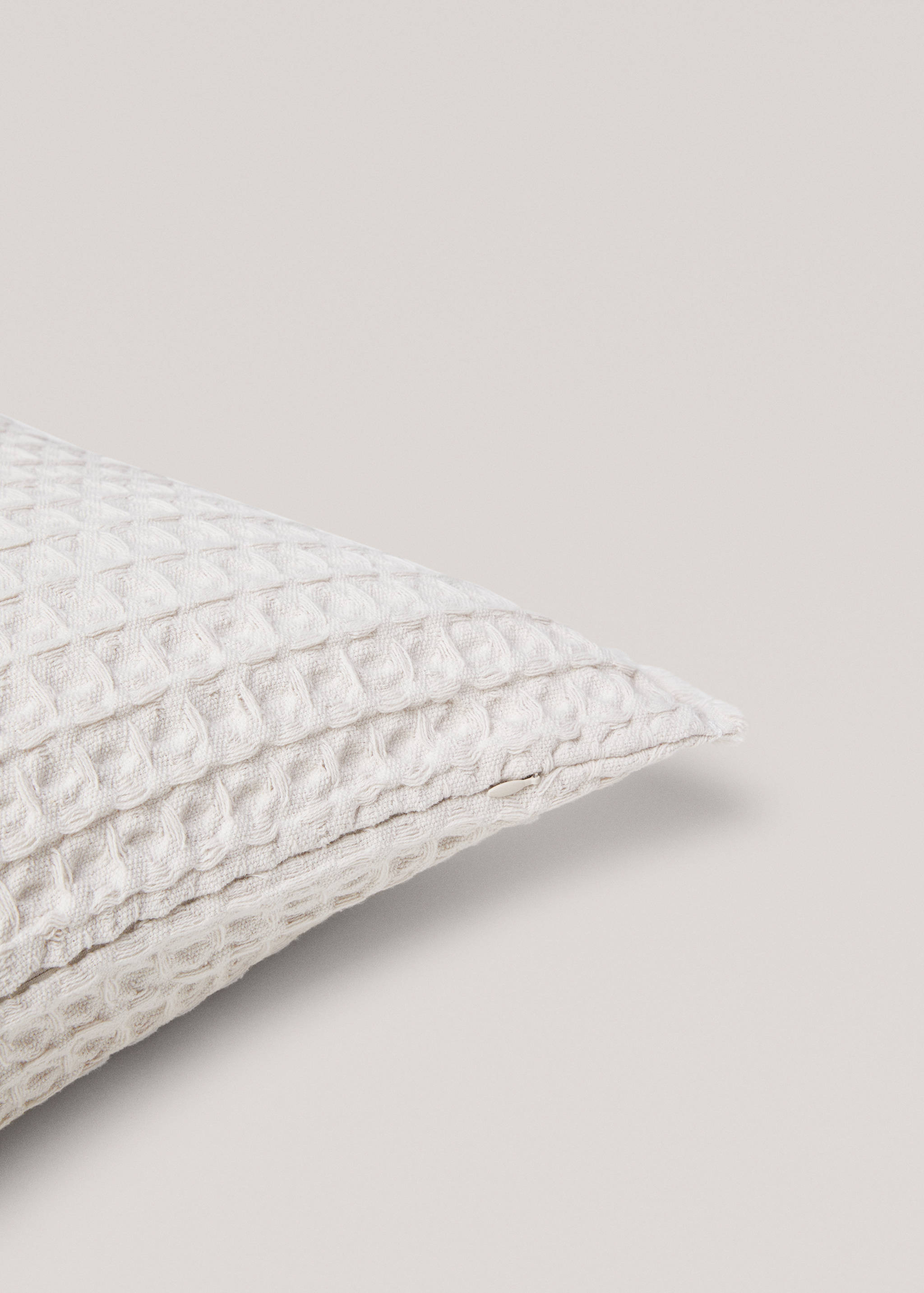 Cotton waffle pillowcase 60x60cm - Details of the article 2