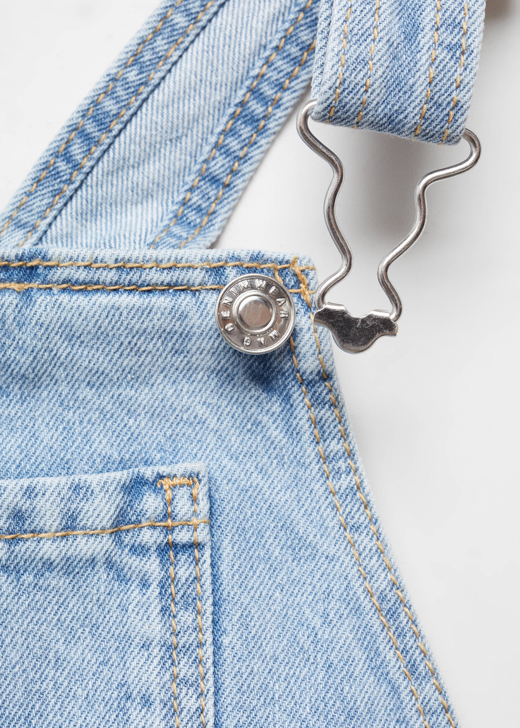 Short denim dungarees - Details of the article 0