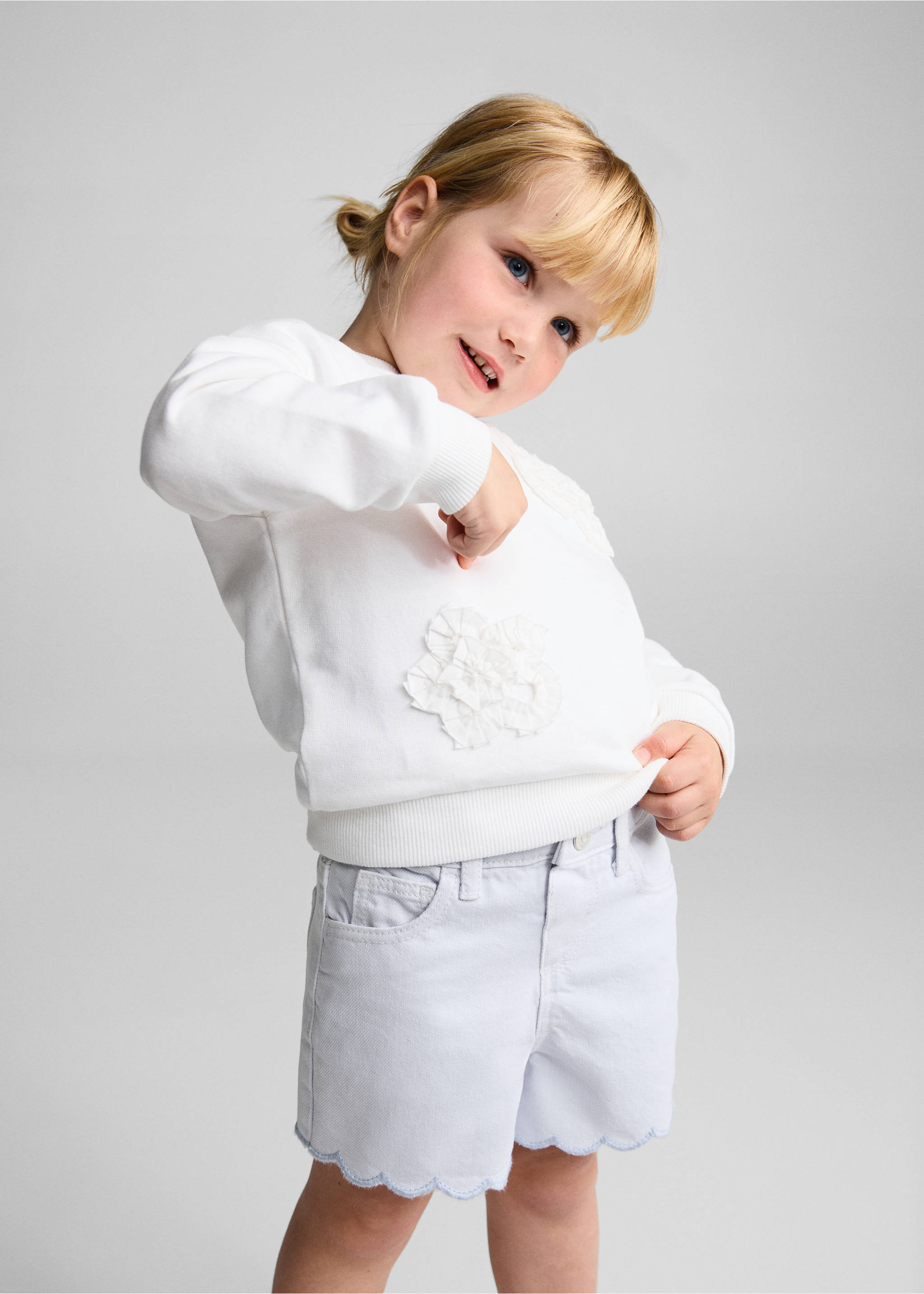 Shorts with wavy hem - Medium plane, Sky Blue. Ref: 67096028-00.