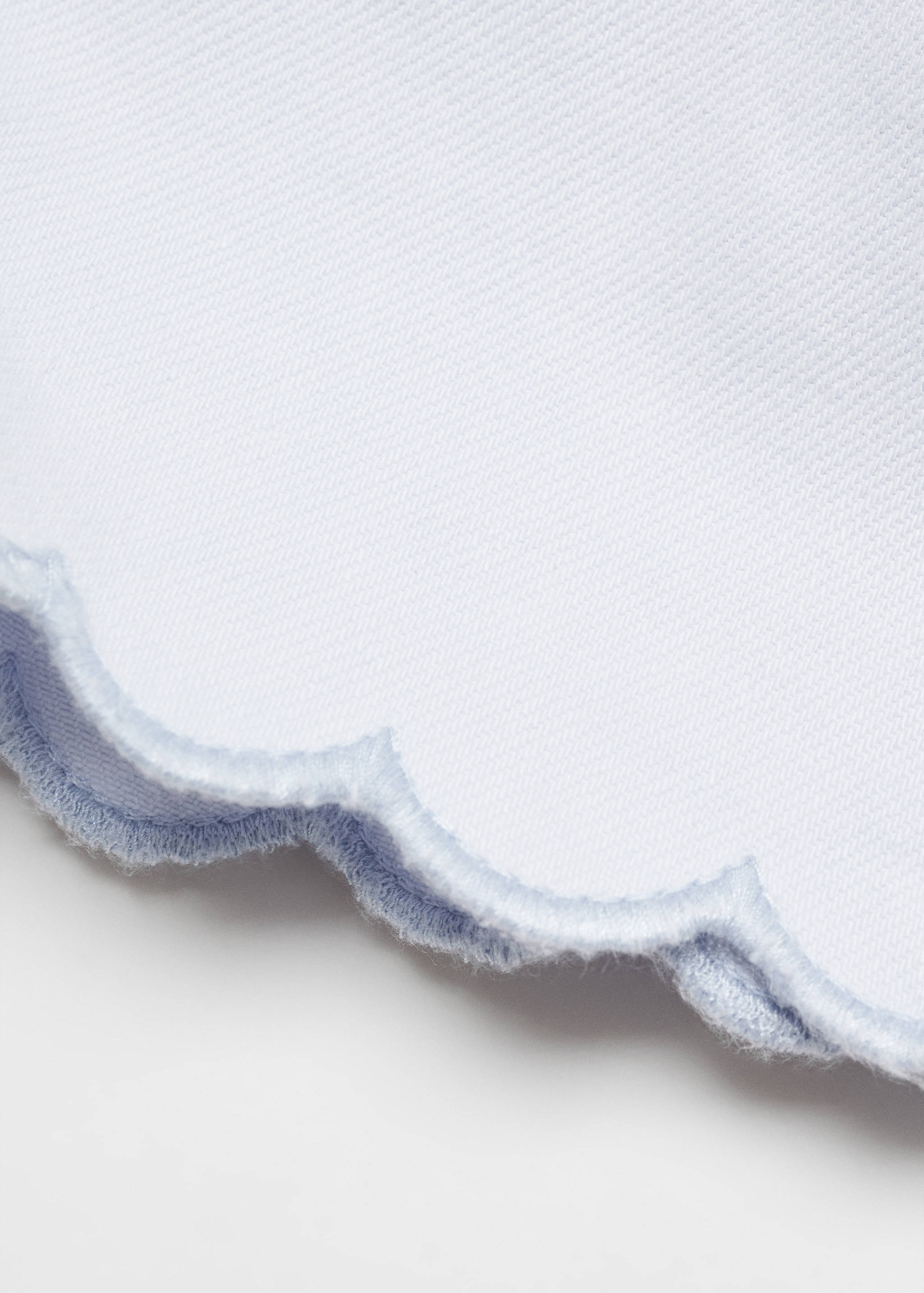 Shorts with wavy hem - Details of the article 0