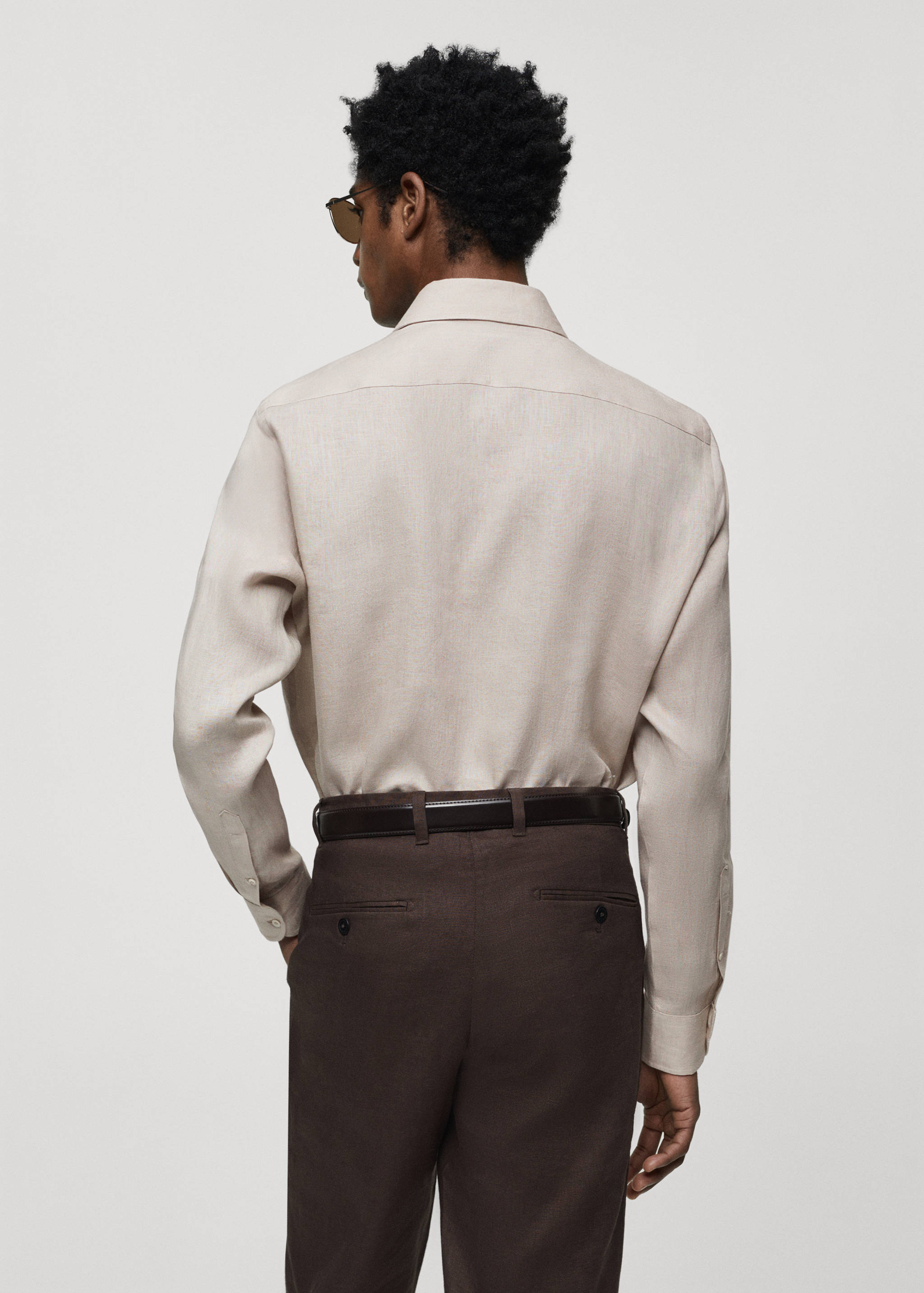 Regular-fit 100% linen shirt - Reverse of the article