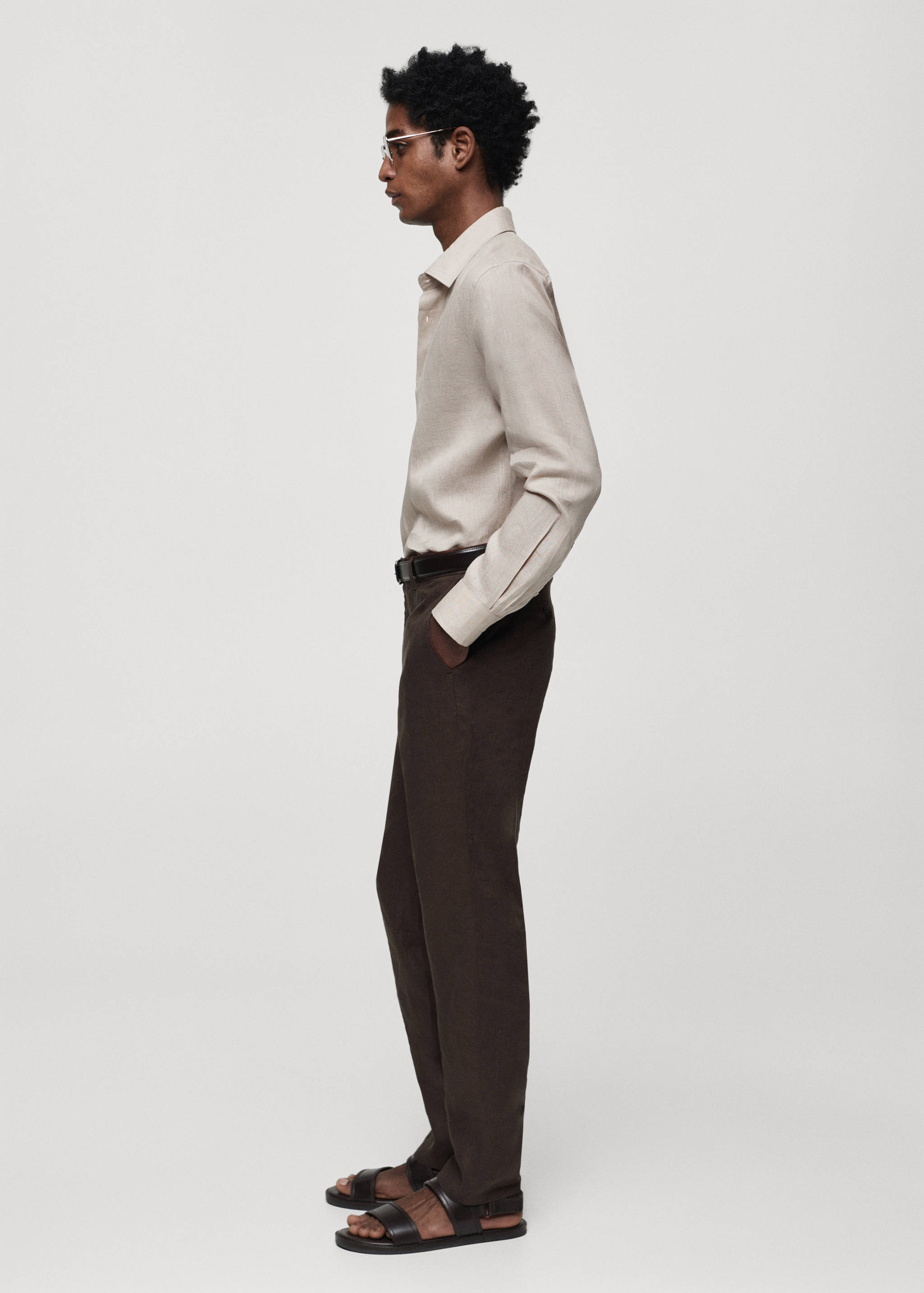 Regular-fit 100% linen shirt - Details of the article 2