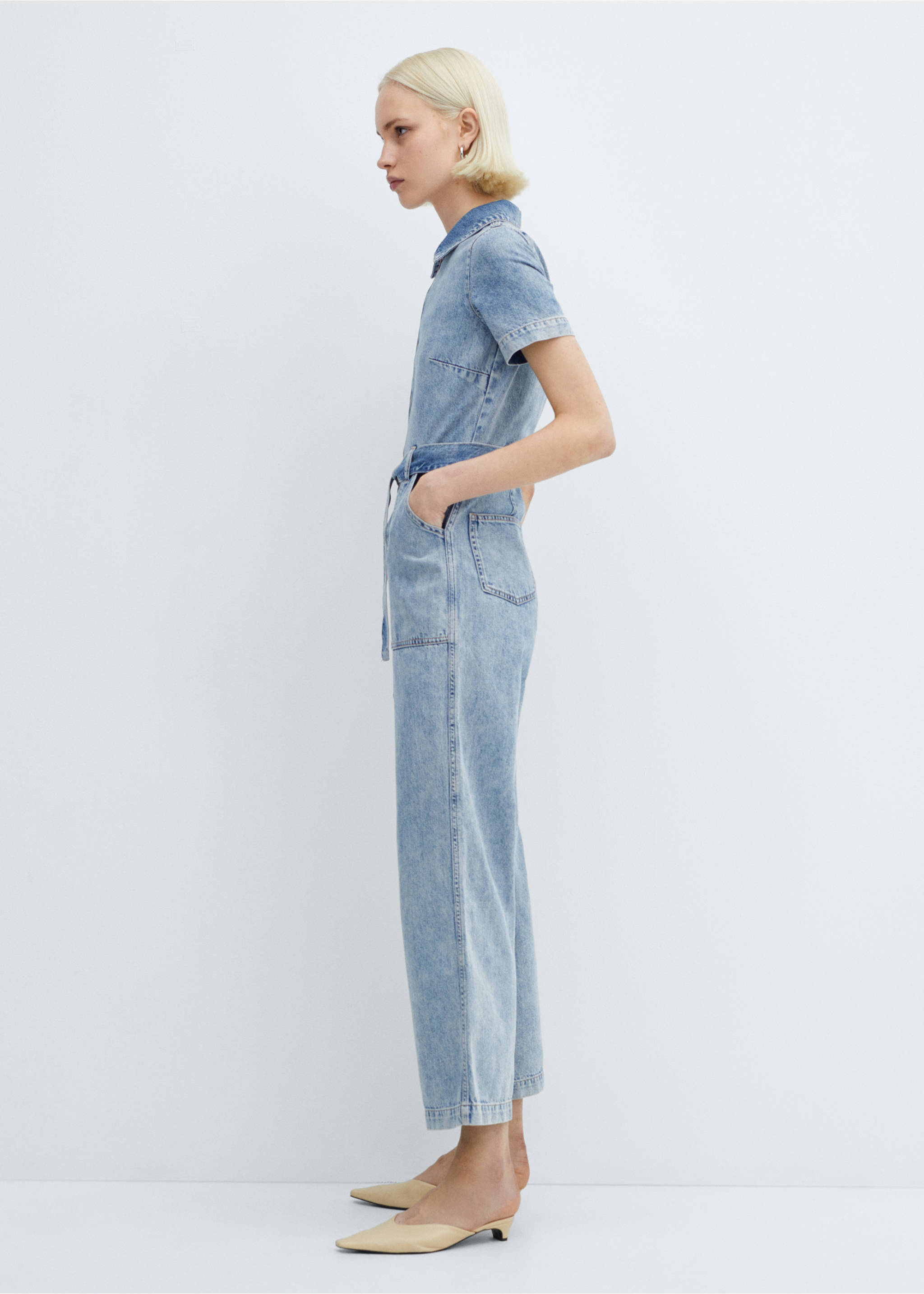 Short-sleeved denim jumpsuit - Details of the article 2, Light Blue. Ref: 67096327-00.