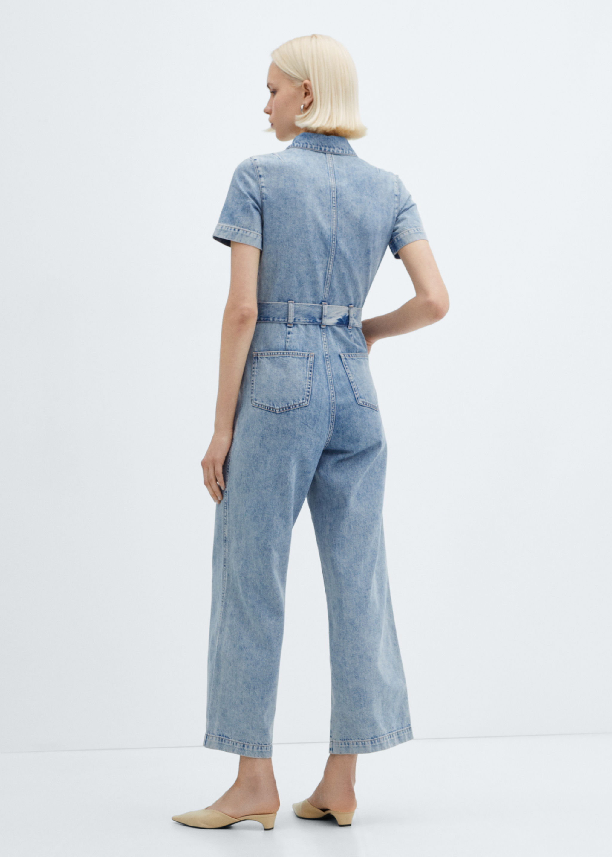 Short-sleeved denim jumpsuit - Reverse of the article