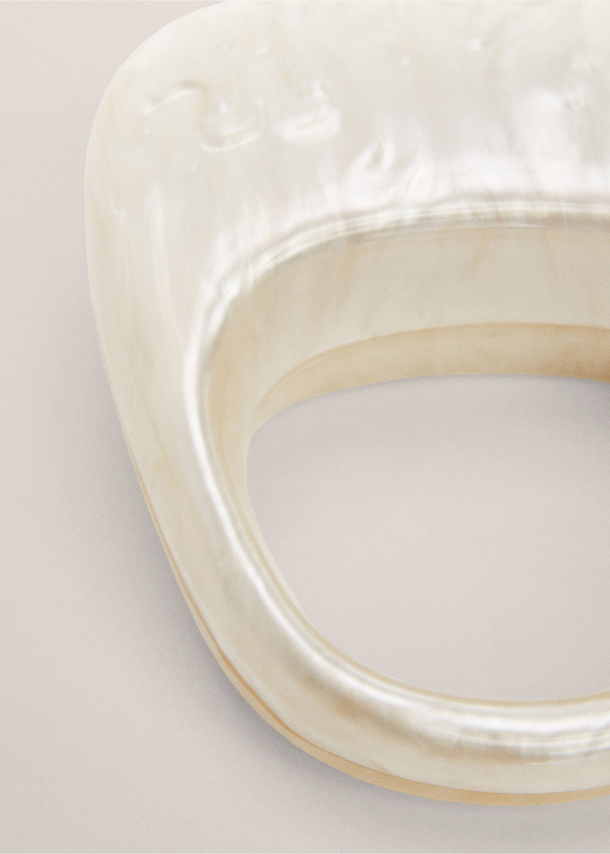 Pochette à effet perlé - Détail de l'article 1, Ivoire. Ref: 67096745-00.