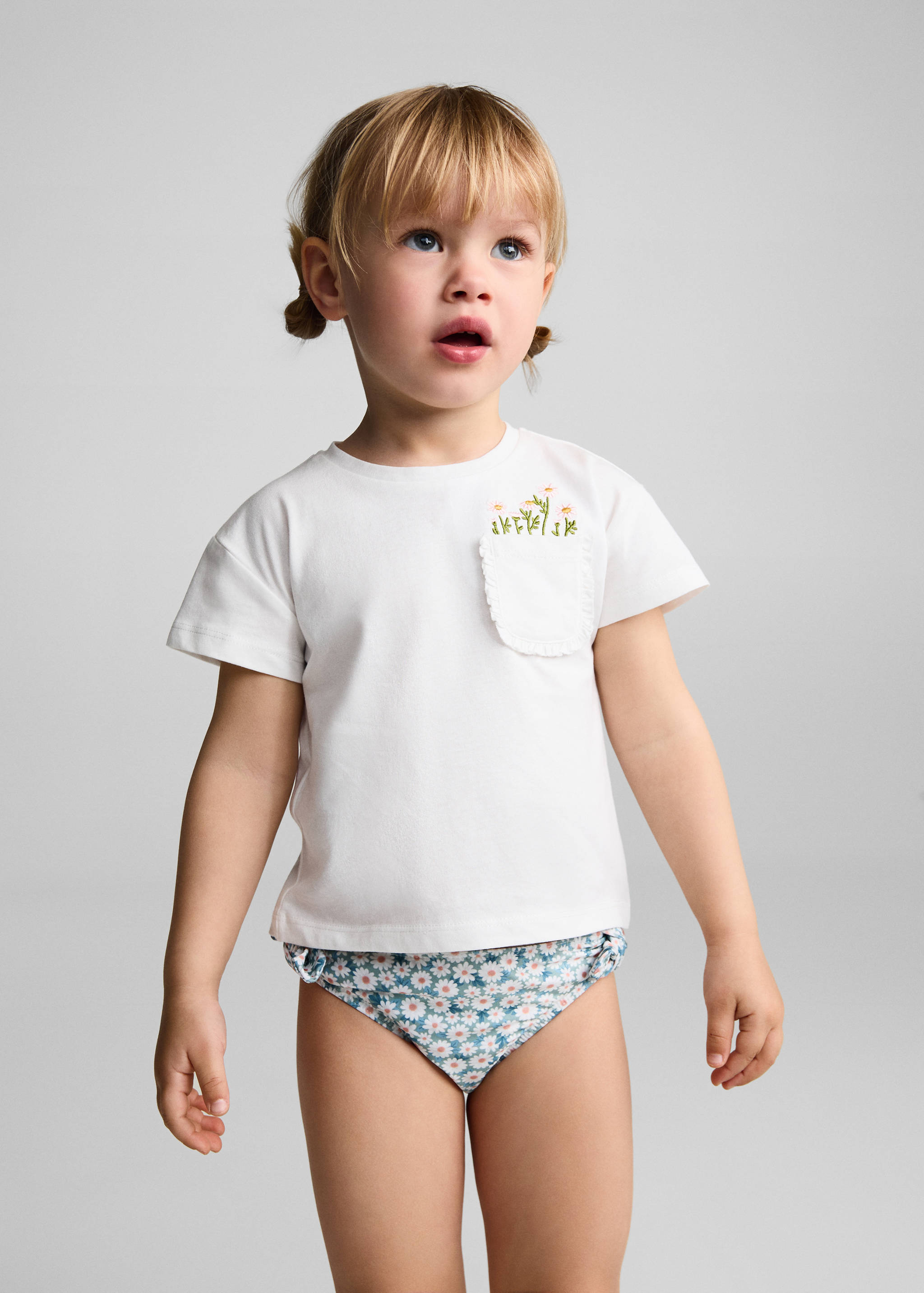 Calcinhas biquíni floral - Plano médio