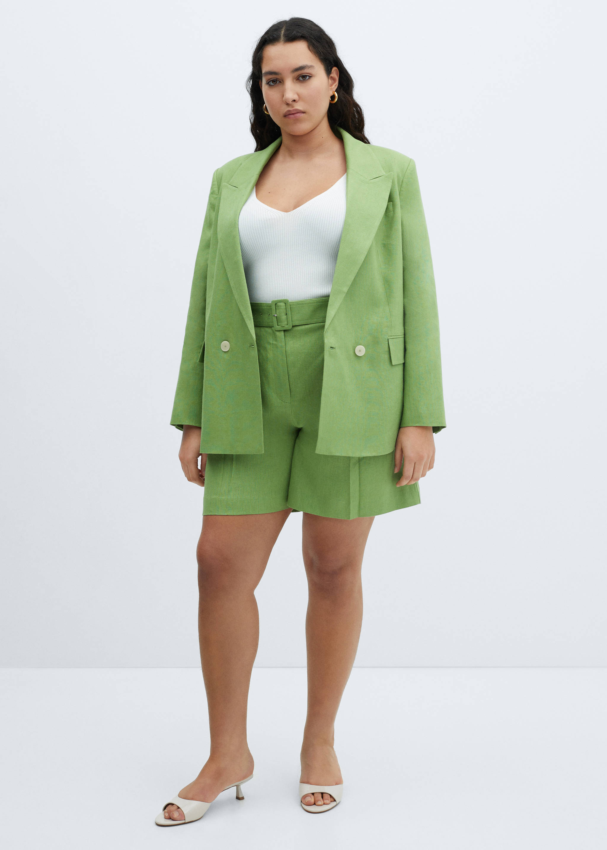 Leinen-Bermudashorts mit Gürtel - Detail des Artikels 3