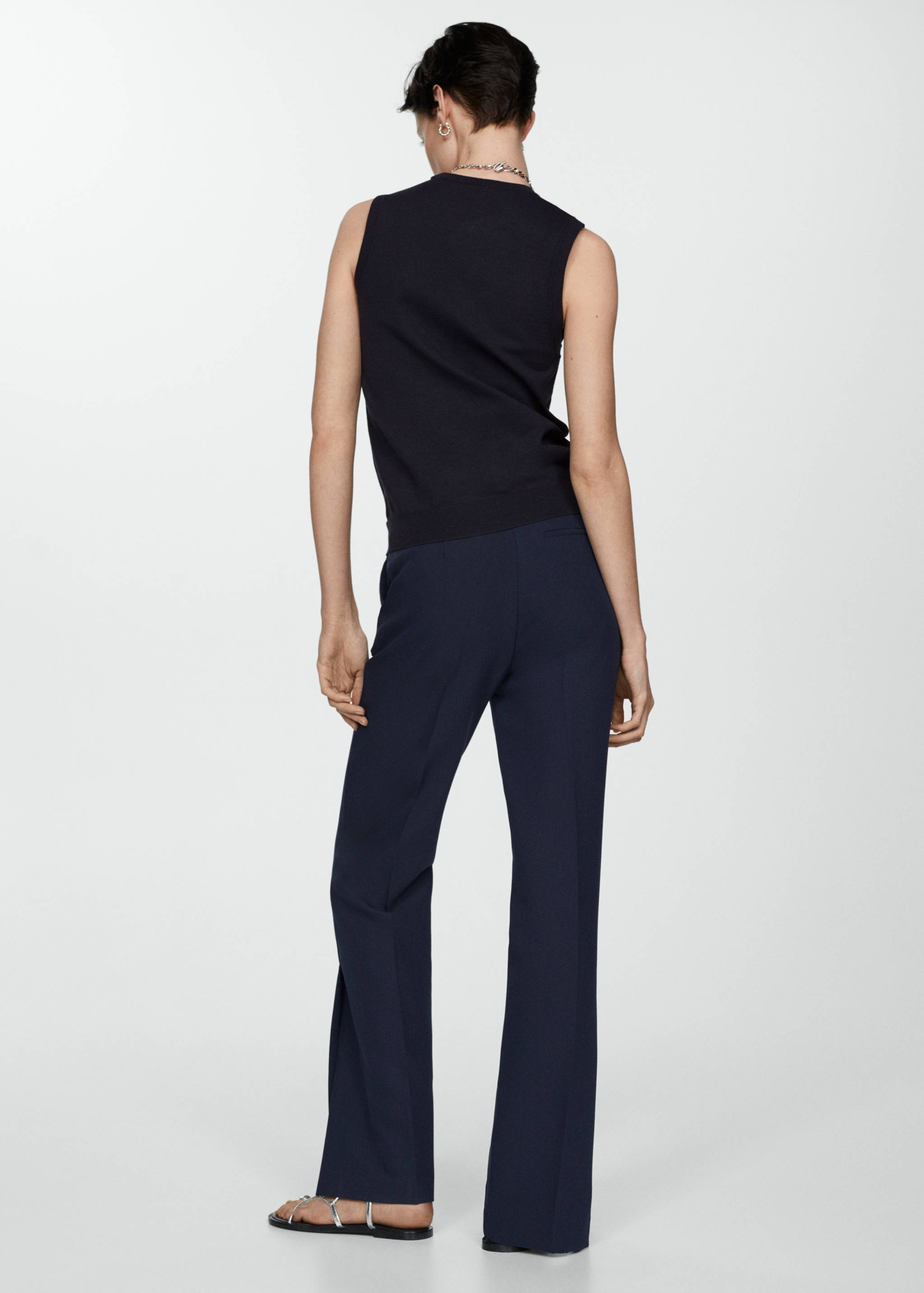 Stricktop mit breiten Trägern - Rückseite des Artikels