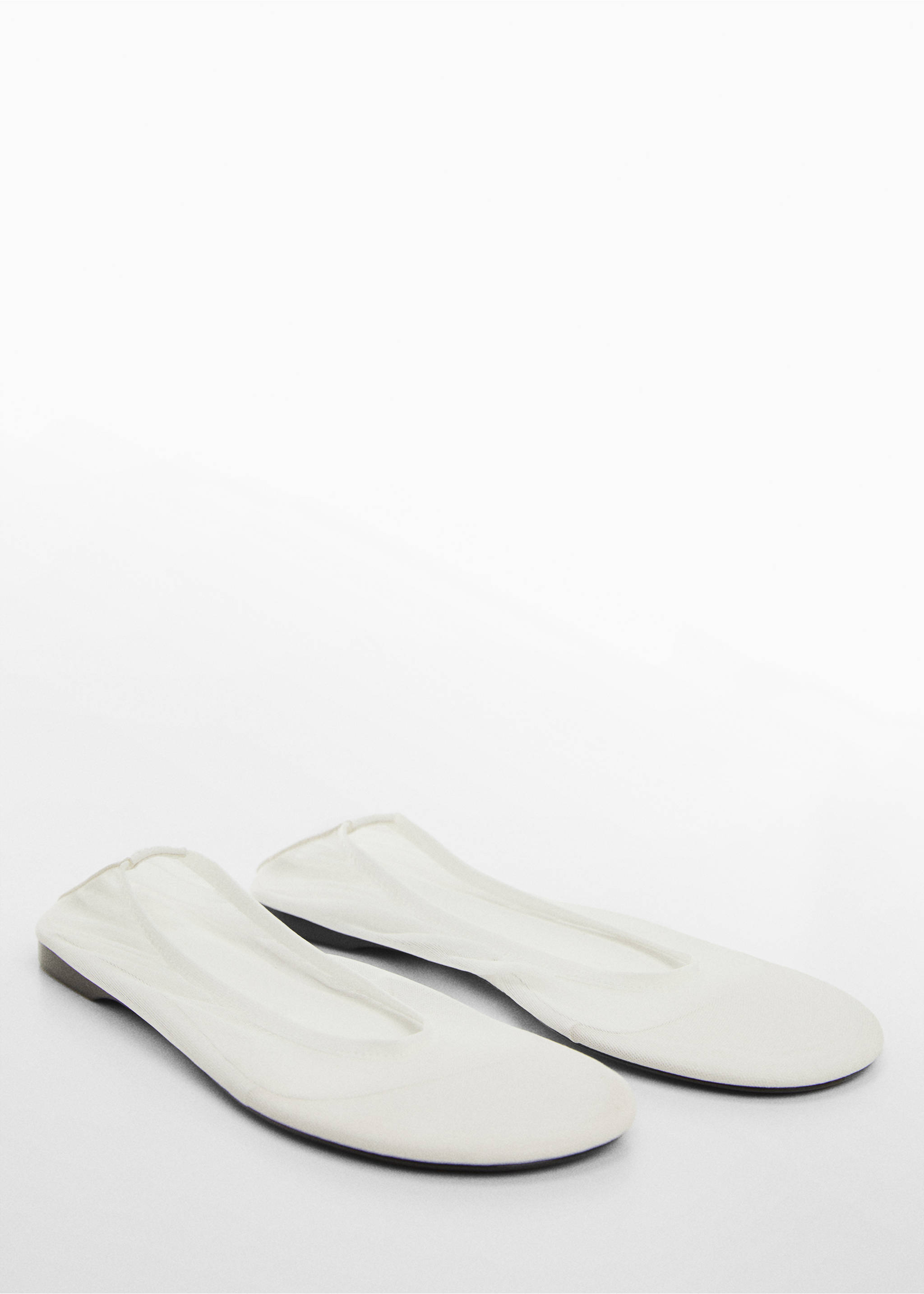 Ballerines maille filet semi-transparentes - Plan moyen, Blanc. Ref: 67097688-00.